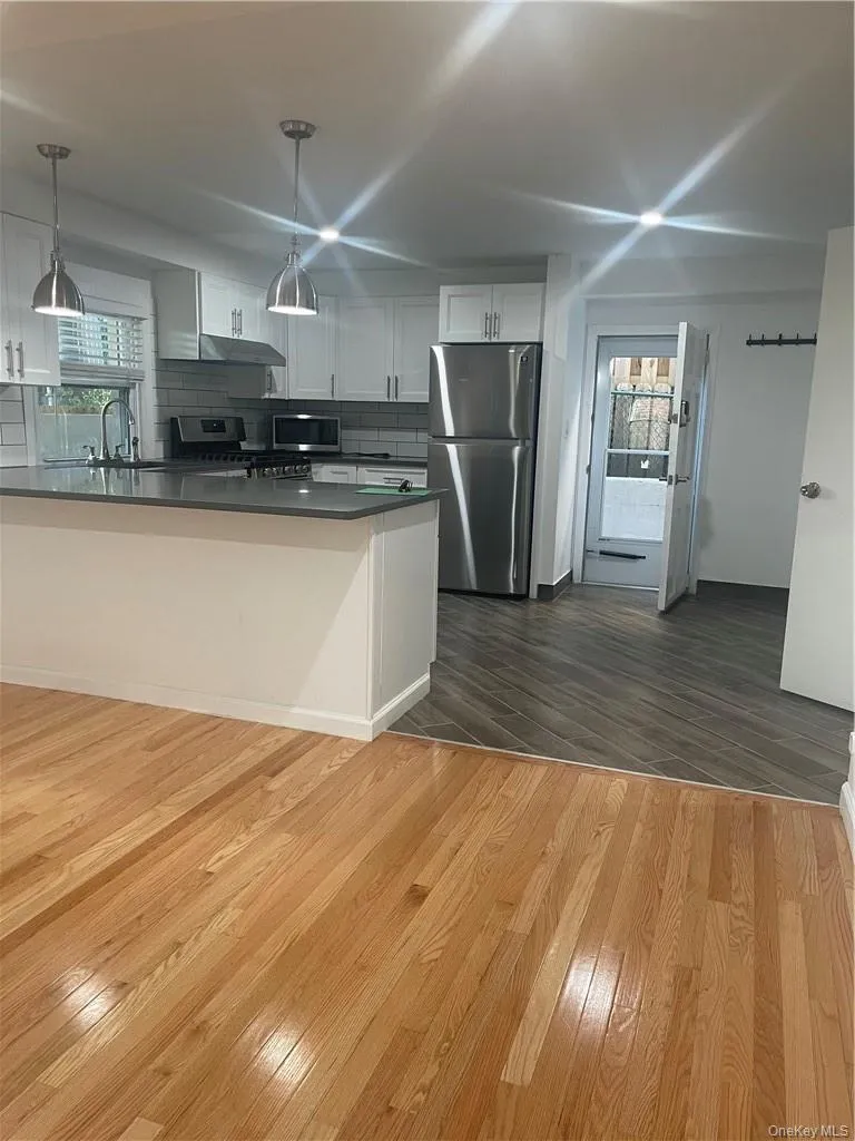 175 Forest Avenue, Yonkers, NY, 2 Bedrooms Bedrooms, 5 Rooms Rooms,1 BathroomBathrooms,Residential Lease,Idx,Forest,0,945448 175 Forest Avenue, Yonkers, NY, 2 Bedrooms Bedrooms, 5 Rooms Rooms,1 BathroomBathrooms,Residential Lease,Idx,Forest,0,945448