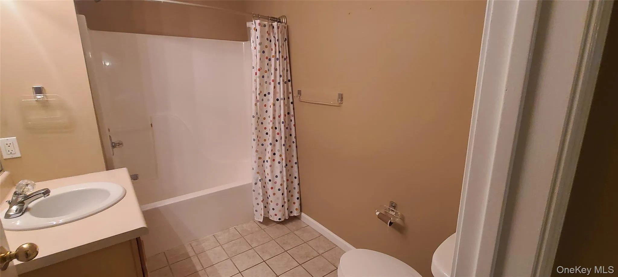 shower / tub combo, and vanity shower / tub combo, and vanity
