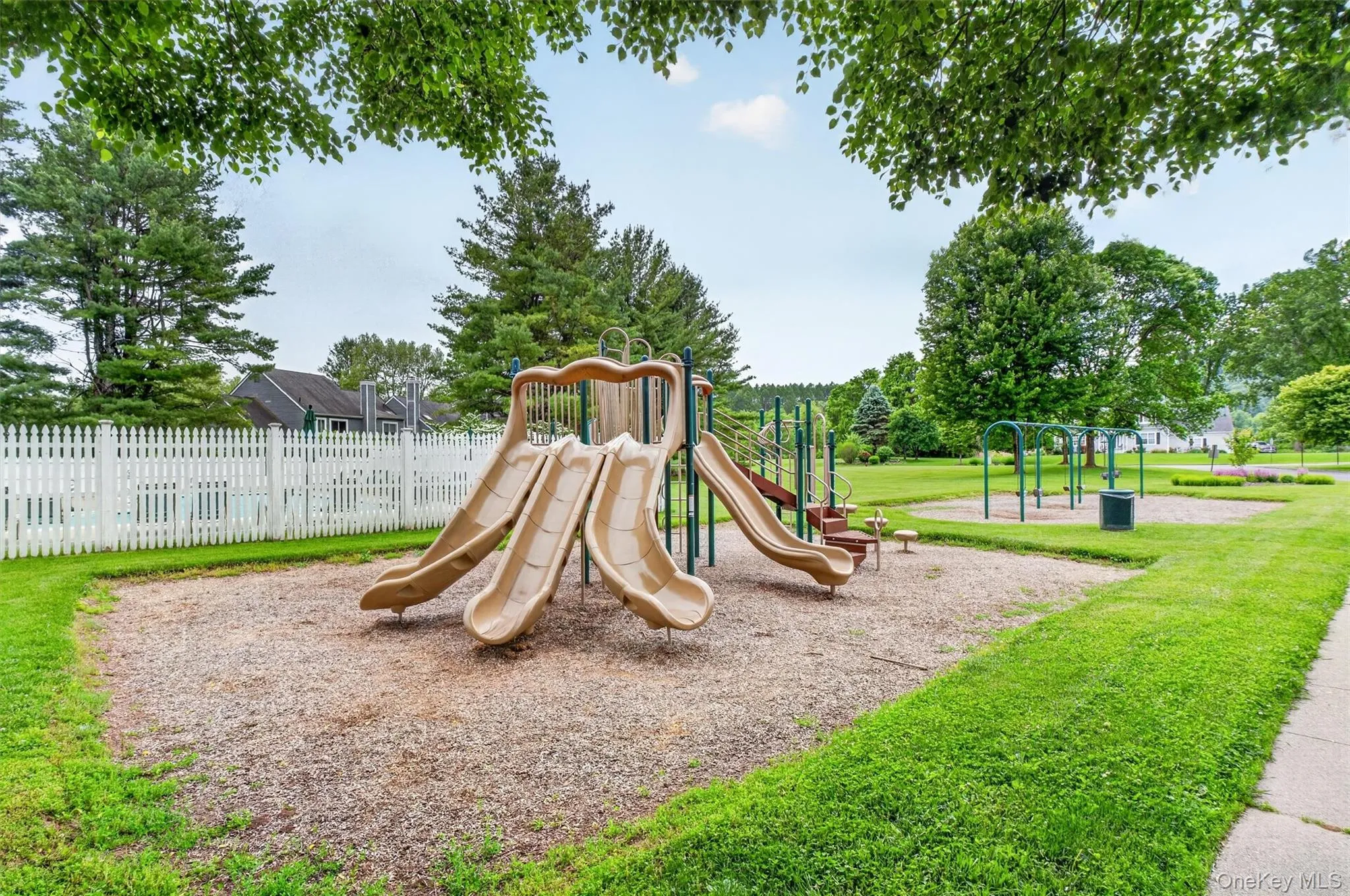 5 Red Tail Court, Pawling, NY, 4 Bedrooms Bedrooms, 9 Rooms Rooms,2 BathroomsBathrooms,Residential,For Rent,Red Tail,0,945476 5 Red Tail Court, Pawling, NY, 4 Bedrooms Bedrooms, 9 Rooms Rooms,2 BathroomsBathrooms,Residential,For Rent,Red Tail,0,945476