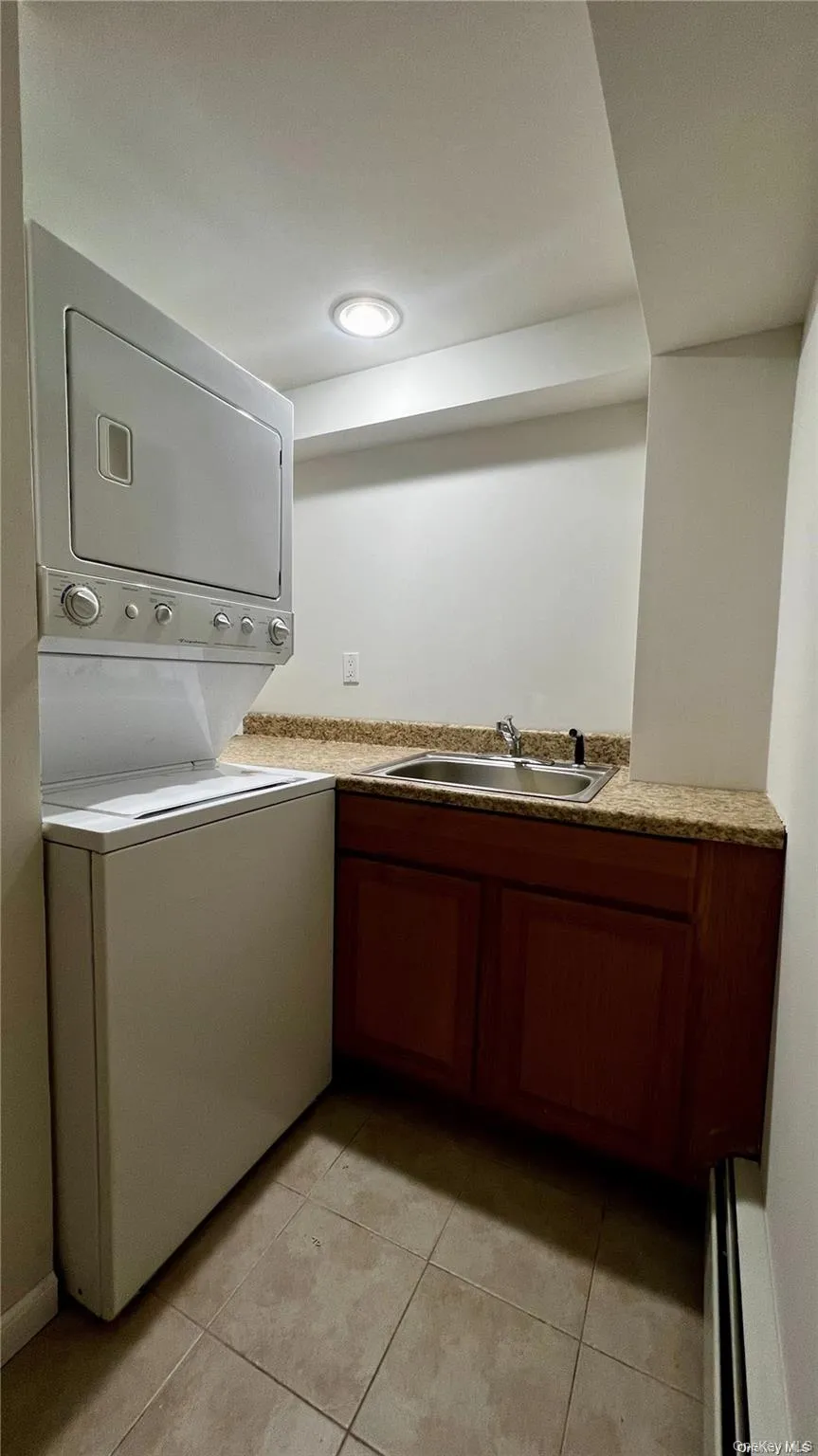 Washer/Dryer space Washer/Dryer space