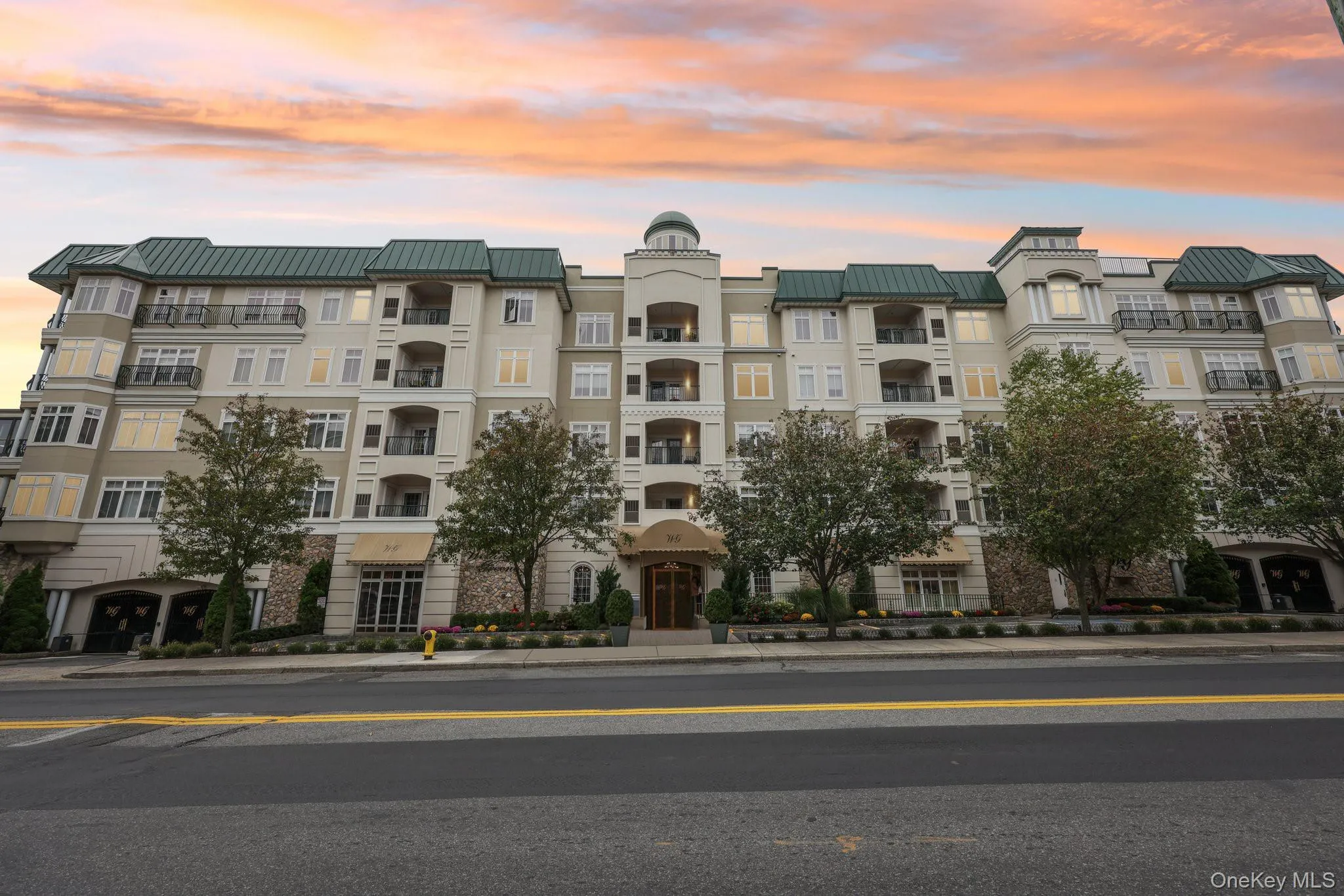 Short distance to train and downtown Port Chester Short distance to train and downtown Port Chester