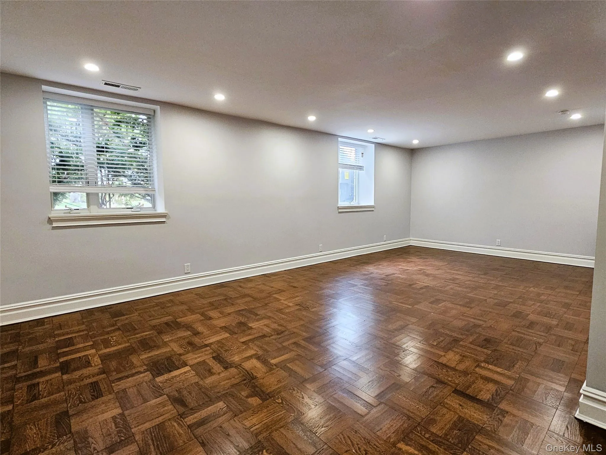 Empty room with recessed lighting Empty room with recessed lighting