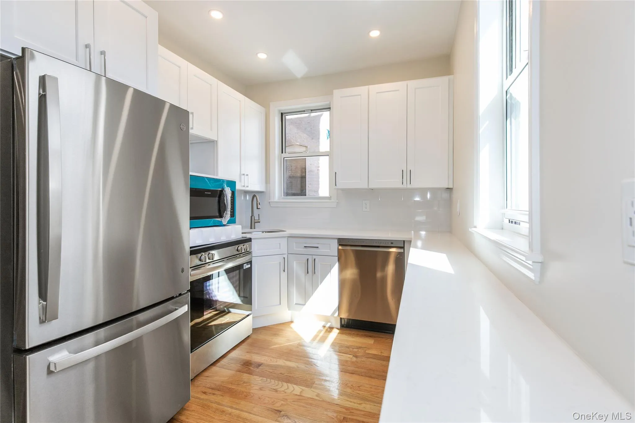 104-44 42nd Avenue, New York, NY, 2 Bedrooms Bedrooms, 4 Rooms Rooms,1 BathroomBathrooms,Residential Lease,For Rent,42nd,0,945541 104-44 42nd Avenue, New York, NY, 2 Bedrooms Bedrooms, 4 Rooms Rooms,1 BathroomBathrooms,Residential Lease,For Rent,42nd,0,945541