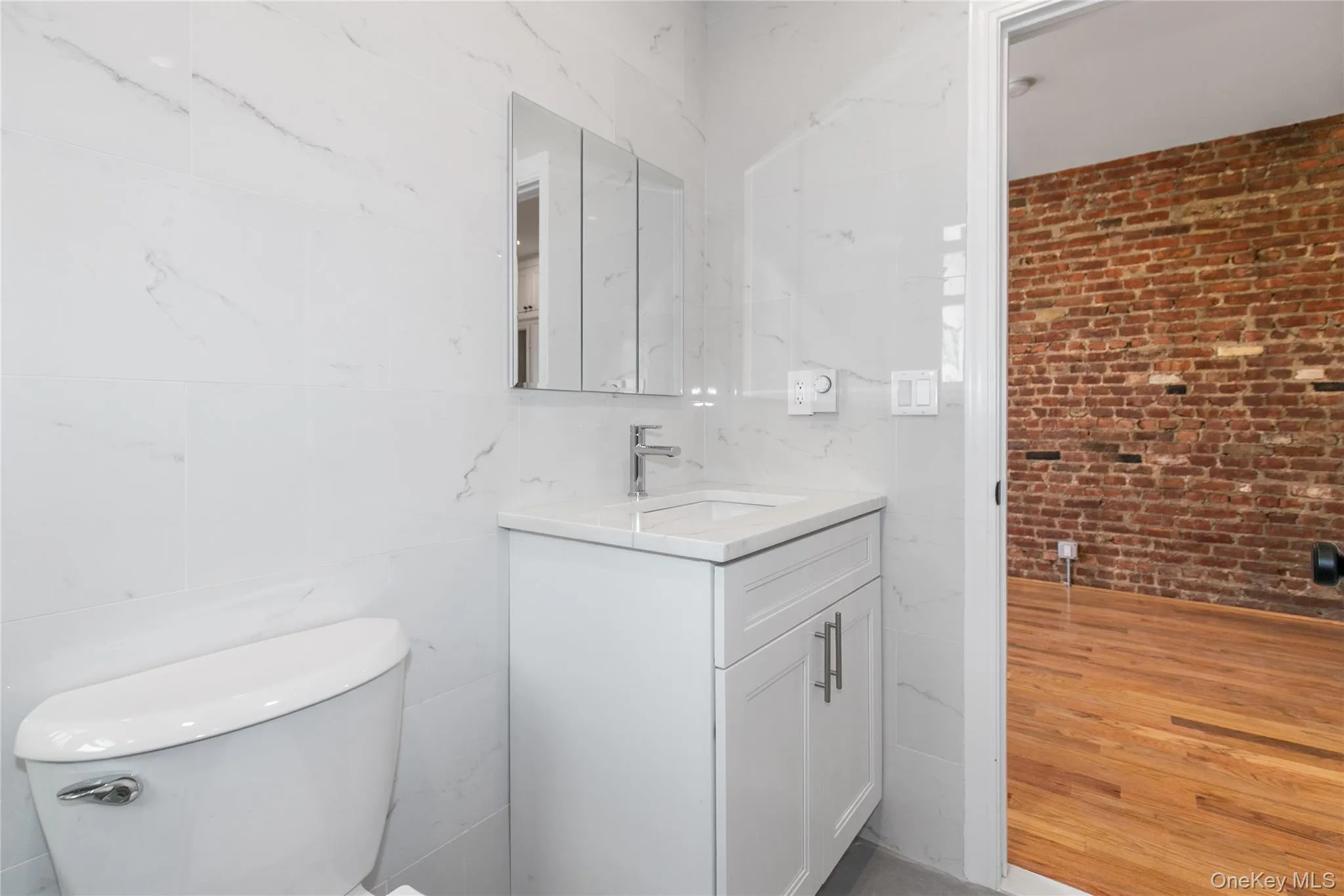 104-44 42nd Avenue, New York, NY, 2 Bedrooms Bedrooms, 4 Rooms Rooms,1 BathroomBathrooms,Residential Lease,For Rent,42nd,0,945541 104-44 42nd Avenue, New York, NY, 2 Bedrooms Bedrooms, 4 Rooms Rooms,1 BathroomBathrooms,Residential Lease,For Rent,42nd,0,945541