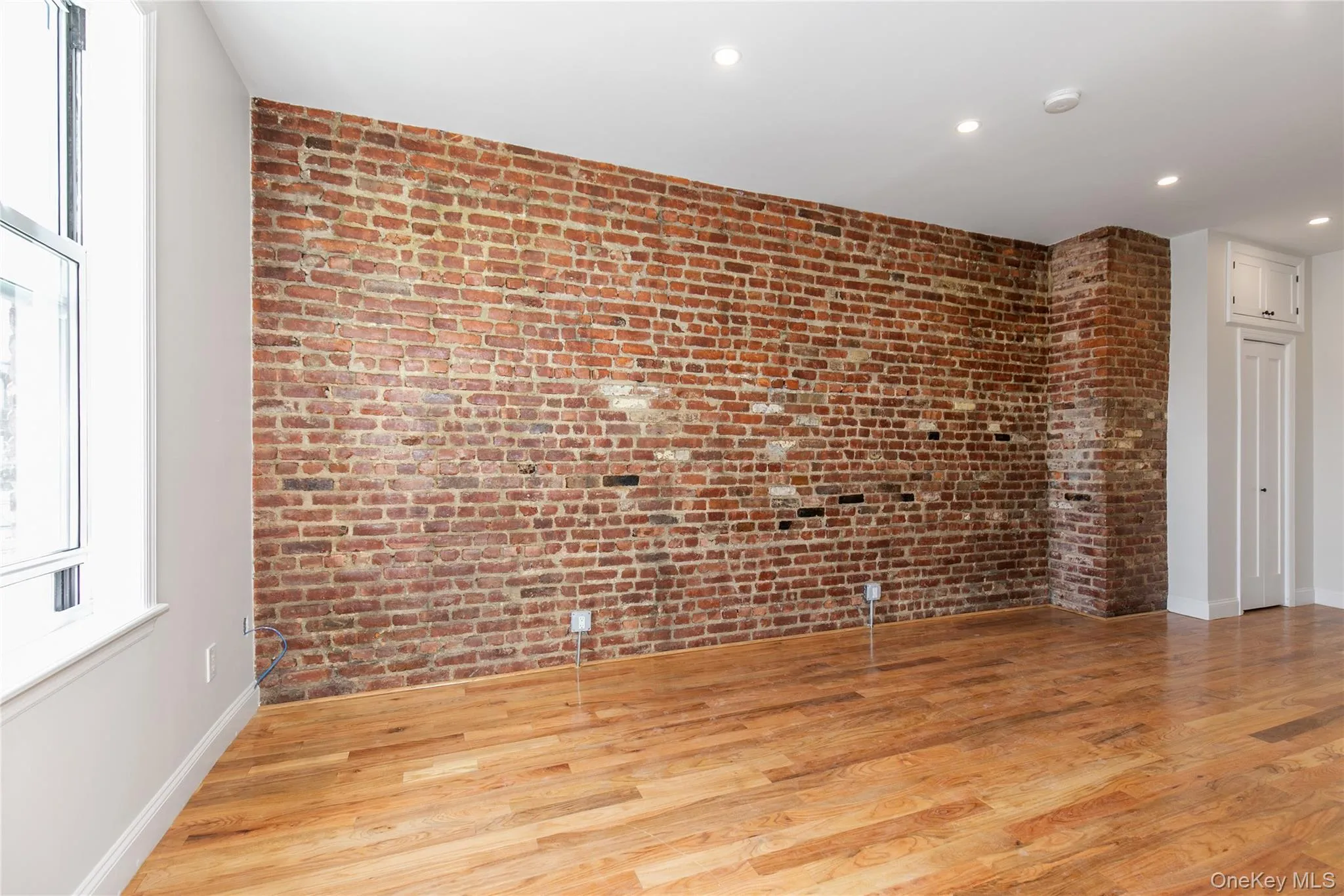 104-44 42nd Avenue, New York, NY, 2 Bedrooms Bedrooms, 4 Rooms Rooms,1 BathroomBathrooms,Residential Lease,For Rent,42nd,0,945541 104-44 42nd Avenue, New York, NY, 2 Bedrooms Bedrooms, 4 Rooms Rooms,1 BathroomBathrooms,Residential Lease,For Rent,42nd,0,945541