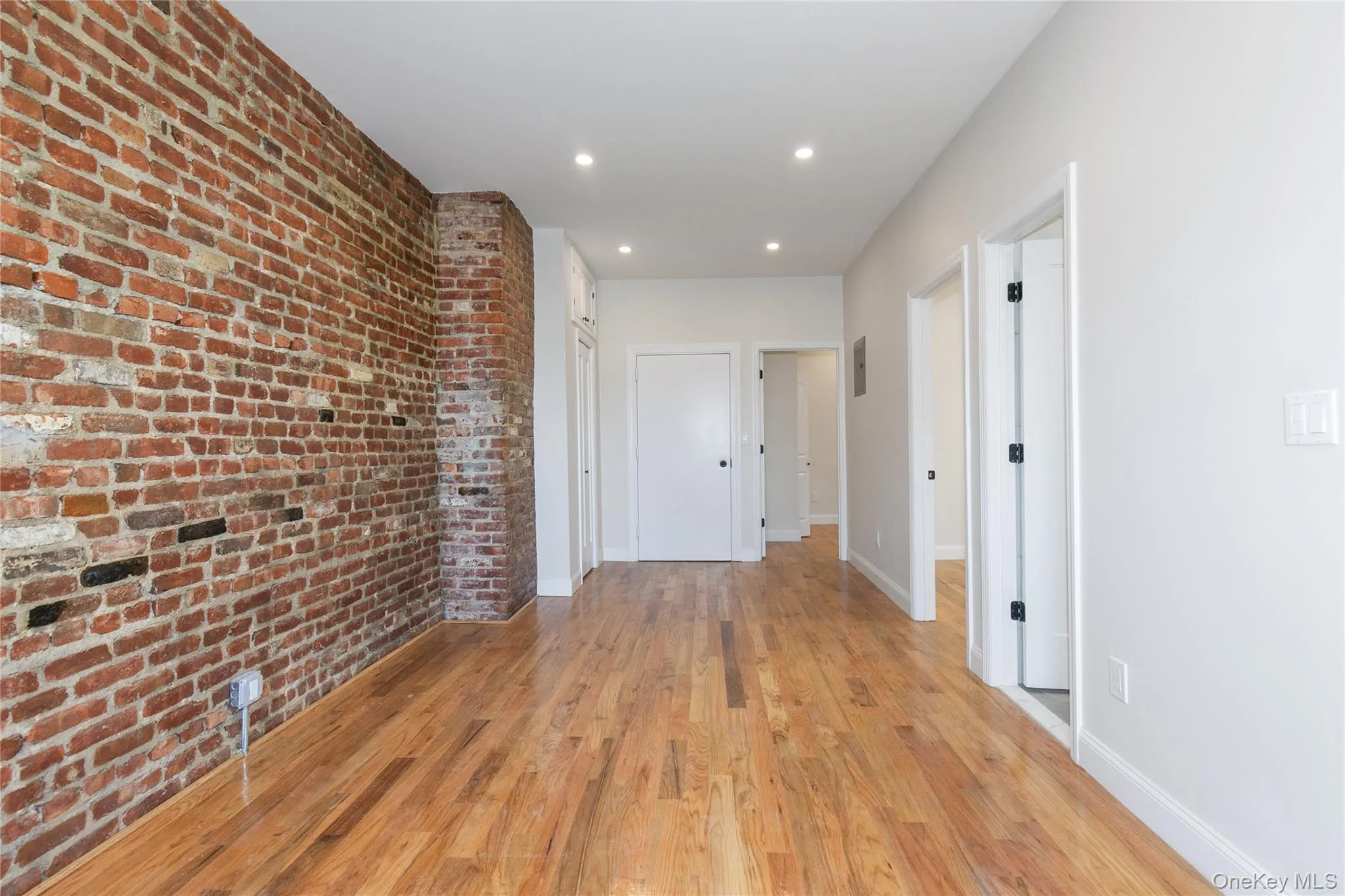 104-44 42nd Avenue, New York, NY, 2 Bedrooms Bedrooms, 4 Rooms Rooms,1 BathroomBathrooms,Residential Lease,For Rent,42nd,0,945541 104-44 42nd Avenue, New York, NY, 2 Bedrooms Bedrooms, 4 Rooms Rooms,1 BathroomBathrooms,Residential Lease,For Rent,42nd,0,945541