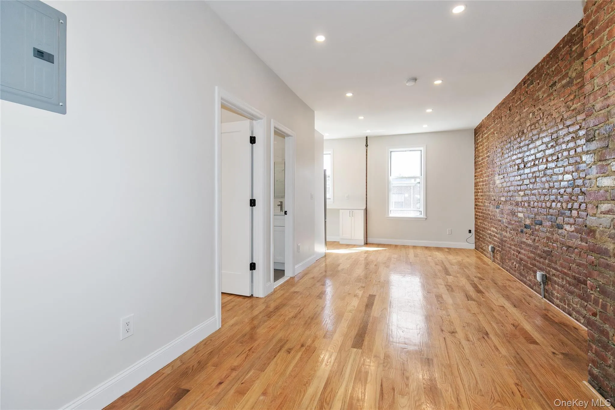 104-44 42nd Avenue, New York, NY, 2 Bedrooms Bedrooms, 4 Rooms Rooms,1 BathroomBathrooms,Residential Lease,For Rent,42nd,0,945541 104-44 42nd Avenue, New York, NY, 2 Bedrooms Bedrooms, 4 Rooms Rooms,1 BathroomBathrooms,Residential Lease,For Rent,42nd,0,945541