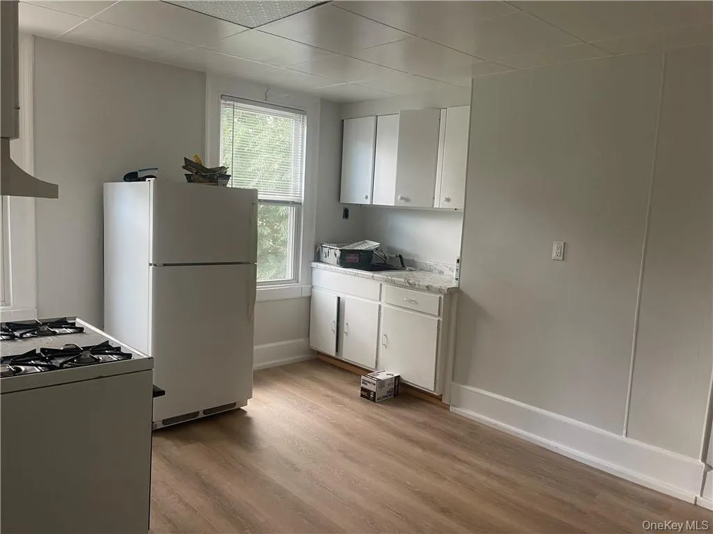 8 Mansion Street, Poughkeepsie, NY, 1 Bedroom Bedrooms, 2 Rooms Rooms,1 BathroomBathrooms,Residential Lease,Idx,Mansion,0,945588 8 Mansion Street, Poughkeepsie, NY, 1 Bedroom Bedrooms, 2 Rooms Rooms,1 BathroomBathrooms,Residential Lease,Idx,Mansion,0,945588