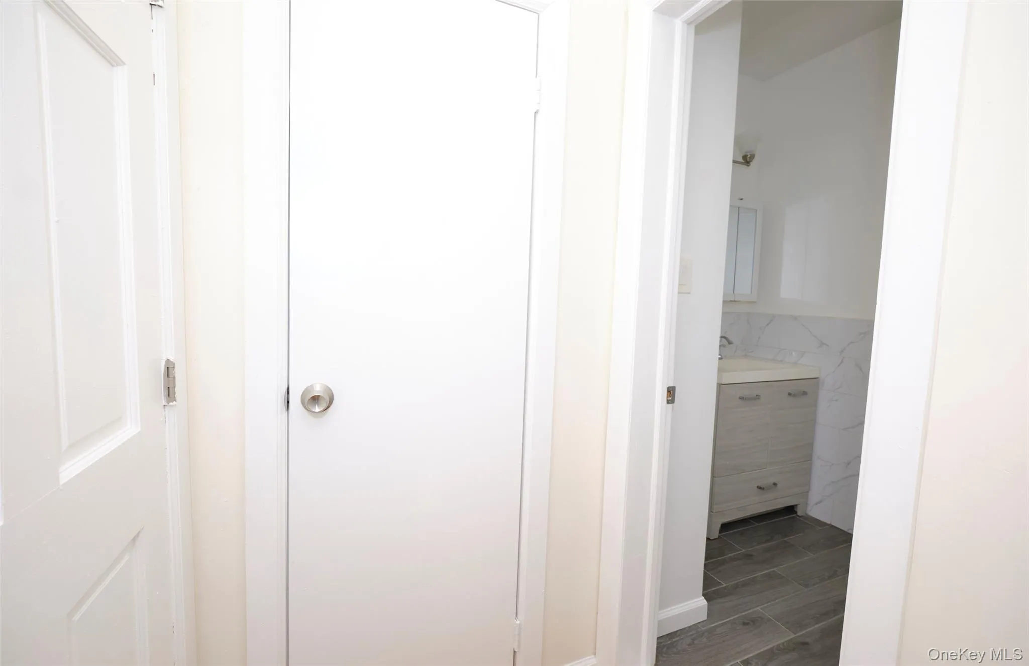 563 Miller Avenue, New York, NY, 1 Bedroom Bedrooms, 2 Rooms Rooms,1 BathroomBathrooms,Residential Lease,Idx,Miller,0,945605 563 Miller Avenue, New York, NY, 1 Bedroom Bedrooms, 2 Rooms Rooms,1 BathroomBathrooms,Residential Lease,Idx,Miller,0,945605