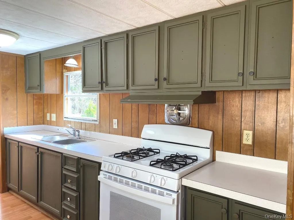 141 Gale Road, Bethel, NY, 2 Bedrooms Bedrooms, 4 Rooms Rooms,1 BathroomBathrooms,Residential Lease,Idx,Gale,0,945625 141 Gale Road, Bethel, NY, 2 Bedrooms Bedrooms, 4 Rooms Rooms,1 BathroomBathrooms,Residential Lease,Idx,Gale,0,945625