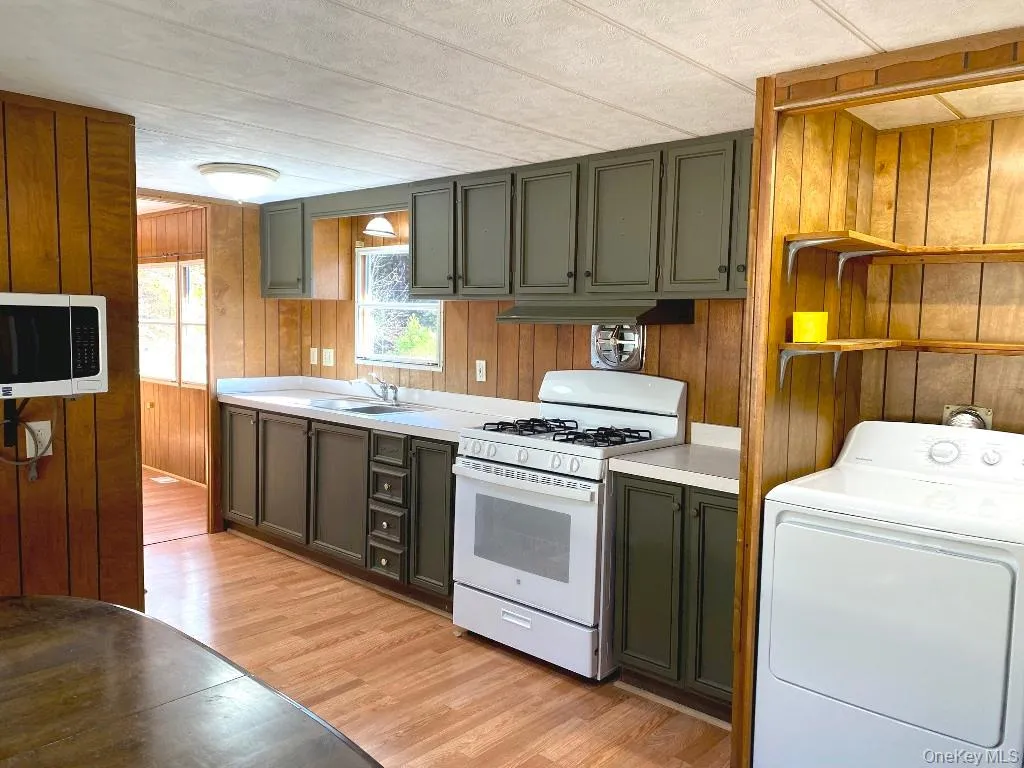 141 Gale Road, Bethel, NY, 2 Bedrooms Bedrooms, 4 Rooms Rooms,1 BathroomBathrooms,Residential Lease,Idx,Gale,0,945625 141 Gale Road, Bethel, NY, 2 Bedrooms Bedrooms, 4 Rooms Rooms,1 BathroomBathrooms,Residential Lease,Idx,Gale,0,945625