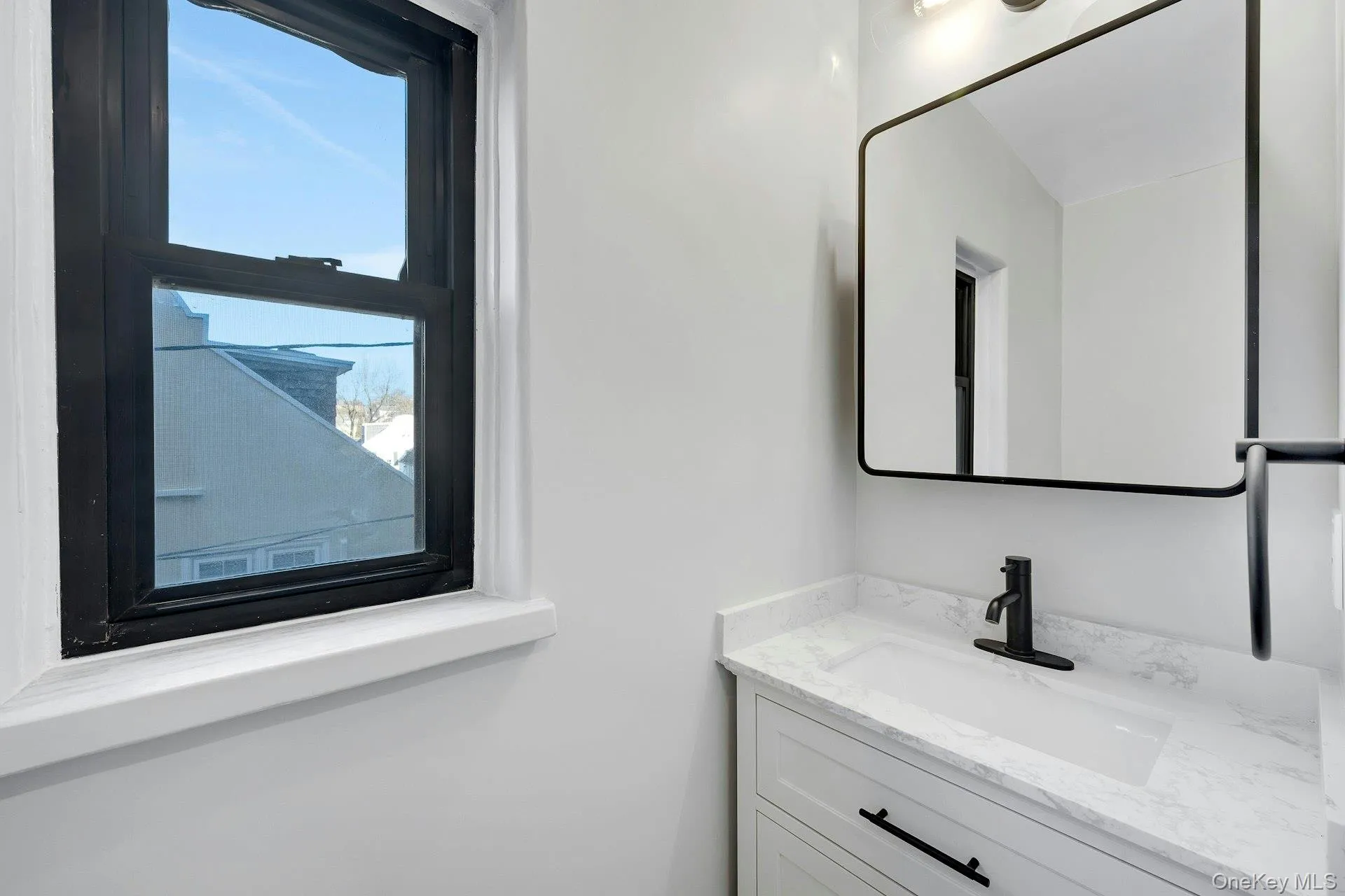 2nd View of Bathroom 2nd View of Bathroom