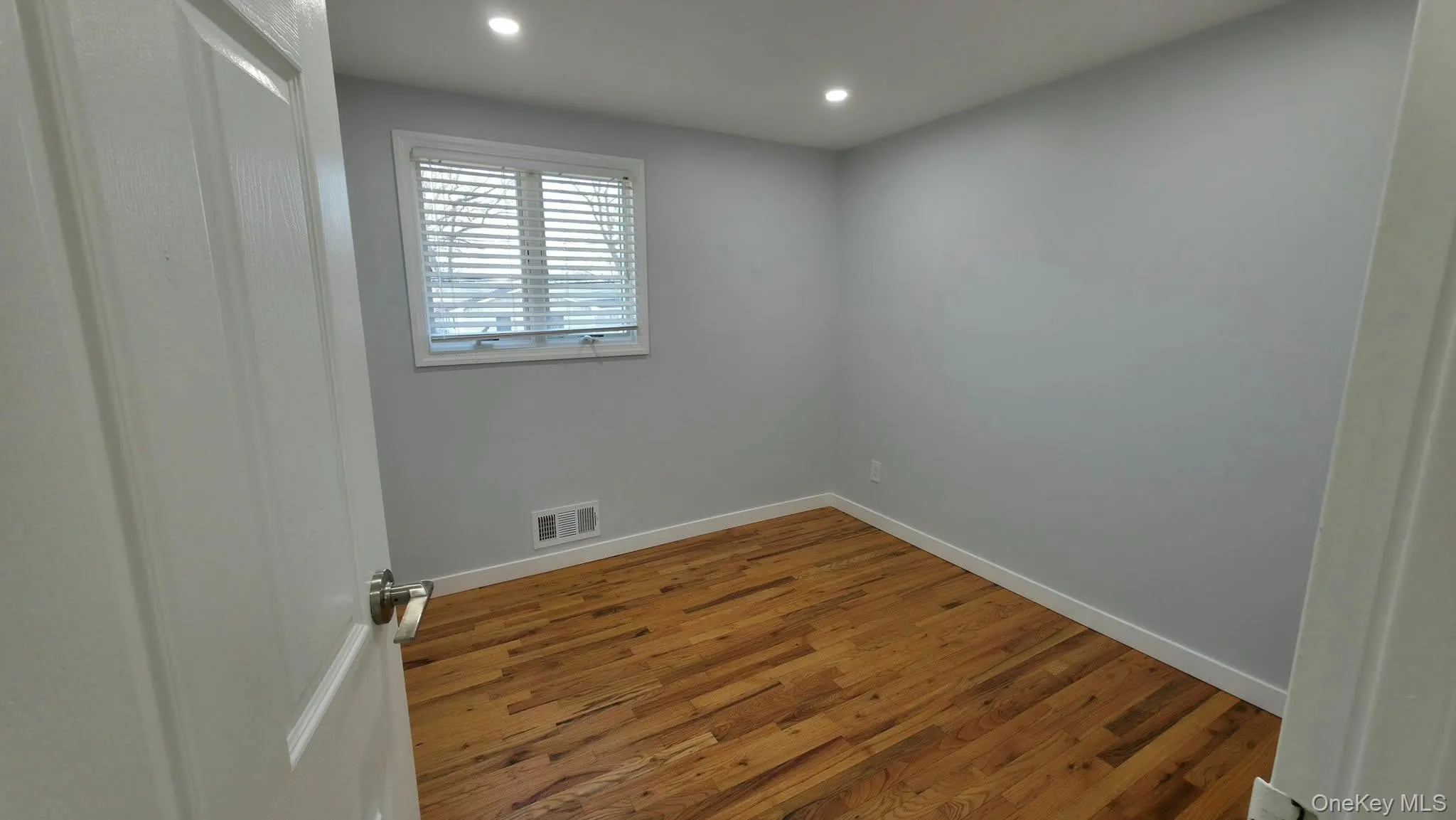 4 Willow Street, Brookhaven, NY, 3 Bedrooms Bedrooms, 6 Rooms Rooms,1 BathroomBathrooms,Residential Lease,Idx,Willow,0,945823 4 Willow Street, Brookhaven, NY, 3 Bedrooms Bedrooms, 6 Rooms Rooms,1 BathroomBathrooms,Residential Lease,Idx,Willow,0,945823