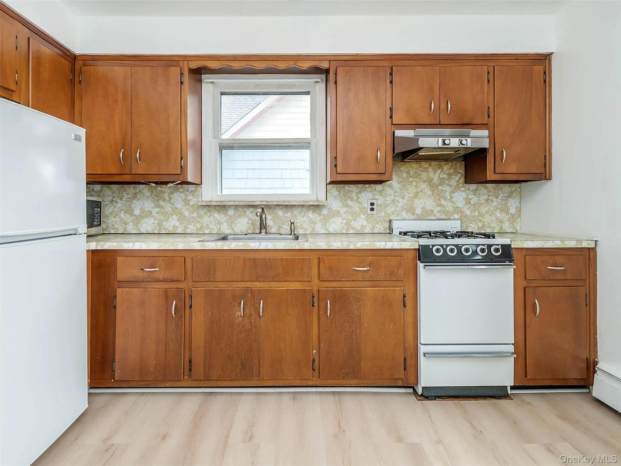177 Franklin Avenue, Oyster Bay, NY, 1 Bedroom Bedrooms, 3 Rooms Rooms,1 BathroomBathrooms,Residential Lease,For Rent,Franklin,0,945830 177 Franklin Avenue, Oyster Bay, NY, 1 Bedroom Bedrooms, 3 Rooms Rooms,1 BathroomBathrooms,Residential Lease,For Rent,Franklin,0,945830