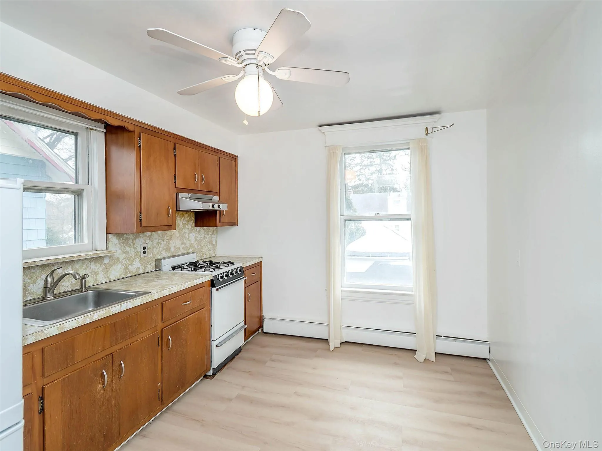177 Franklin Avenue, Oyster Bay, NY, 1 Bedroom Bedrooms, 3 Rooms Rooms,1 BathroomBathrooms,Residential Lease,For Rent,Franklin,0,945830 177 Franklin Avenue, Oyster Bay, NY, 1 Bedroom Bedrooms, 3 Rooms Rooms,1 BathroomBathrooms,Residential Lease,For Rent,Franklin,0,945830