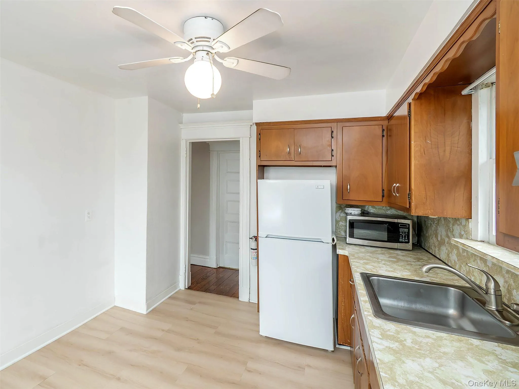 177 Franklin Avenue, Oyster Bay, NY, 1 Bedroom Bedrooms, 3 Rooms Rooms,1 BathroomBathrooms,Residential Lease,For Rent,Franklin,0,945830 177 Franklin Avenue, Oyster Bay, NY, 1 Bedroom Bedrooms, 3 Rooms Rooms,1 BathroomBathrooms,Residential Lease,For Rent,Franklin,0,945830