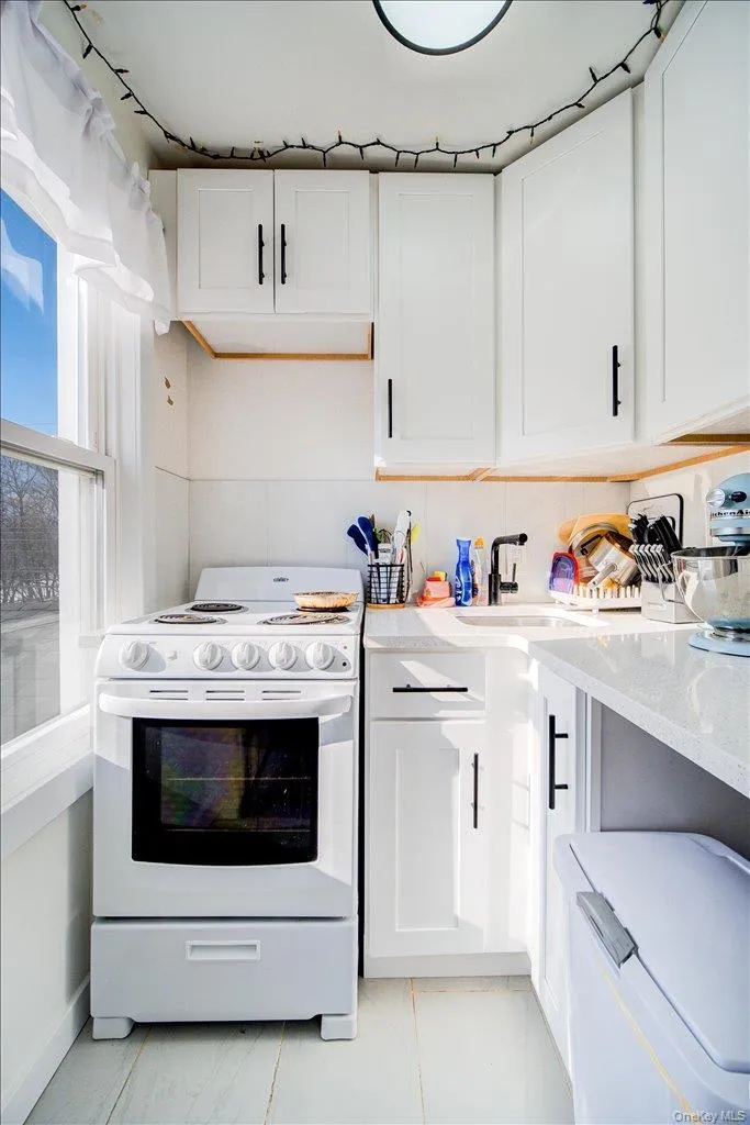 1256 North Avenue, Beacon, NY, 1 Bedroom Bedrooms, 3 Rooms Rooms,1 BathroomBathrooms,Residential Lease,For Rent,North,0,945895 1256 North Avenue, Beacon, NY, 1 Bedroom Bedrooms, 3 Rooms Rooms,1 BathroomBathrooms,Residential Lease,For Rent,North,0,945895