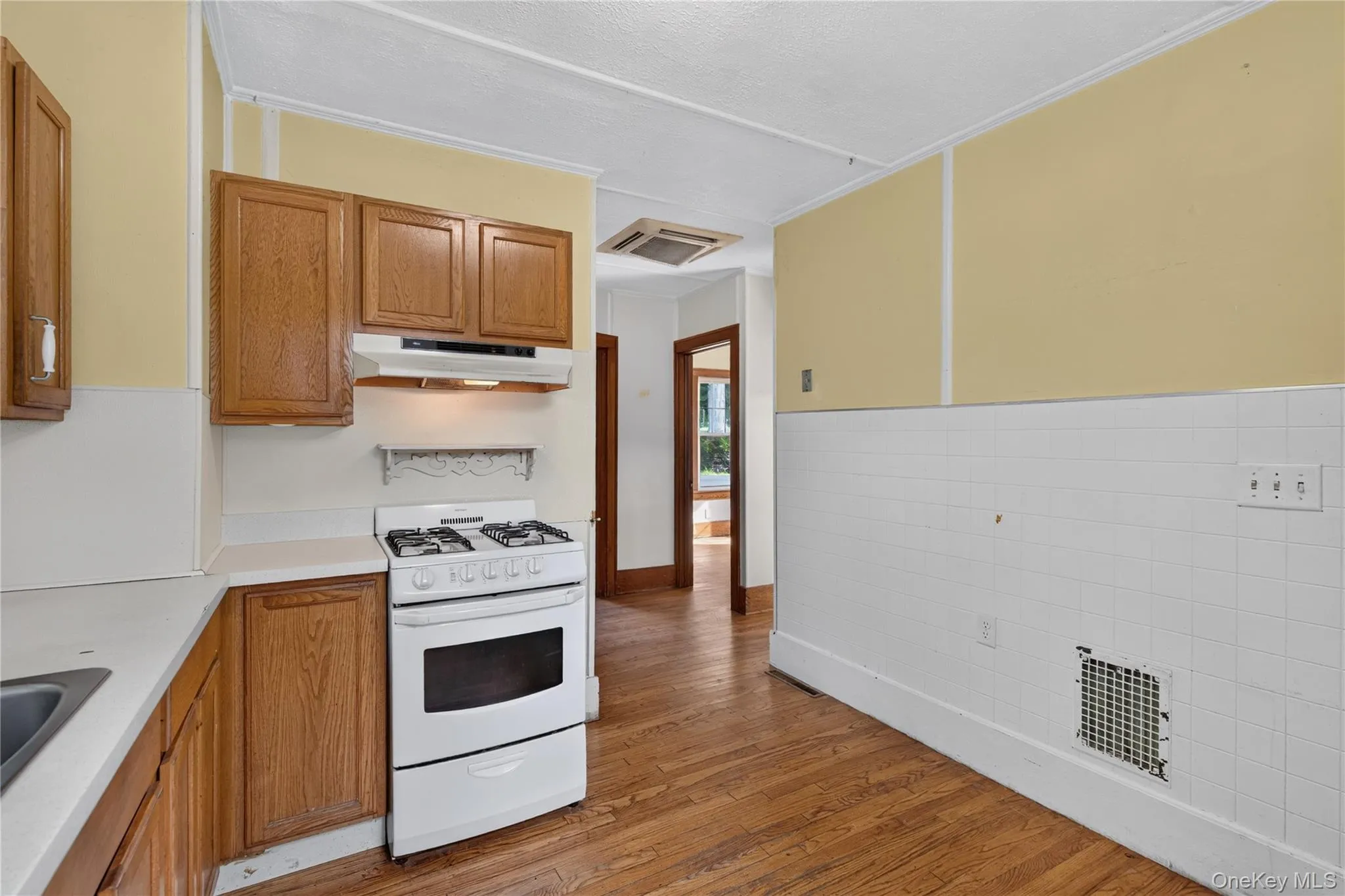 15 Hallihans Hill Road, Kingston (town), NY, 2 Bedrooms Bedrooms, 4 Rooms Rooms,1 BathroomBathrooms,Residential,For Rent,Hallihans Hill,0,945928 15 Hallihans Hill Road, Kingston (town), NY, 2 Bedrooms Bedrooms, 4 Rooms Rooms,1 BathroomBathrooms,Residential,For Rent,Hallihans Hill,0,945928