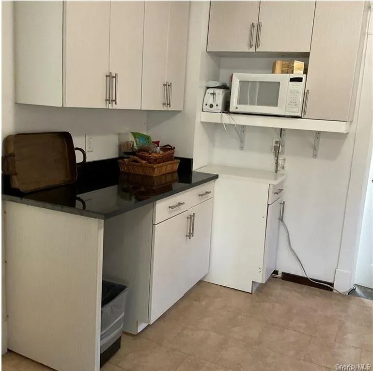 3 Highland Avenue, Thompson, NY, 4 Bedrooms Bedrooms, 7 Rooms Rooms,2 BathroomsBathrooms,Residential Lease,Idx,Highland,0,946013 3 Highland Avenue, Thompson, NY, 4 Bedrooms Bedrooms, 7 Rooms Rooms,2 BathroomsBathrooms,Residential Lease,Idx,Highland,0,946013