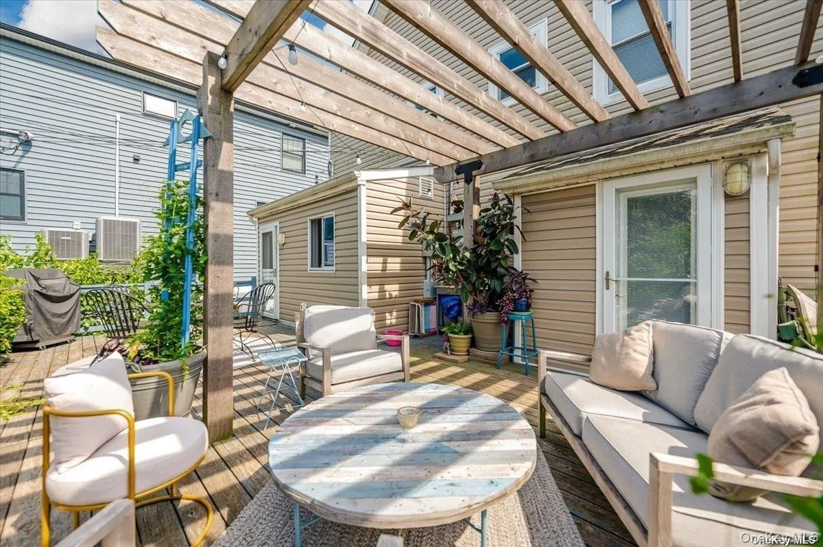 311 Market Street, Long Beach, NY, 2 Bedrooms Bedrooms, 5 Rooms Rooms,1 BathroomBathrooms,Residential Lease,Idx,Market,0,946028 311 Market Street, Long Beach, NY, 2 Bedrooms Bedrooms, 5 Rooms Rooms,1 BathroomBathrooms,Residential Lease,Idx,Market,0,946028