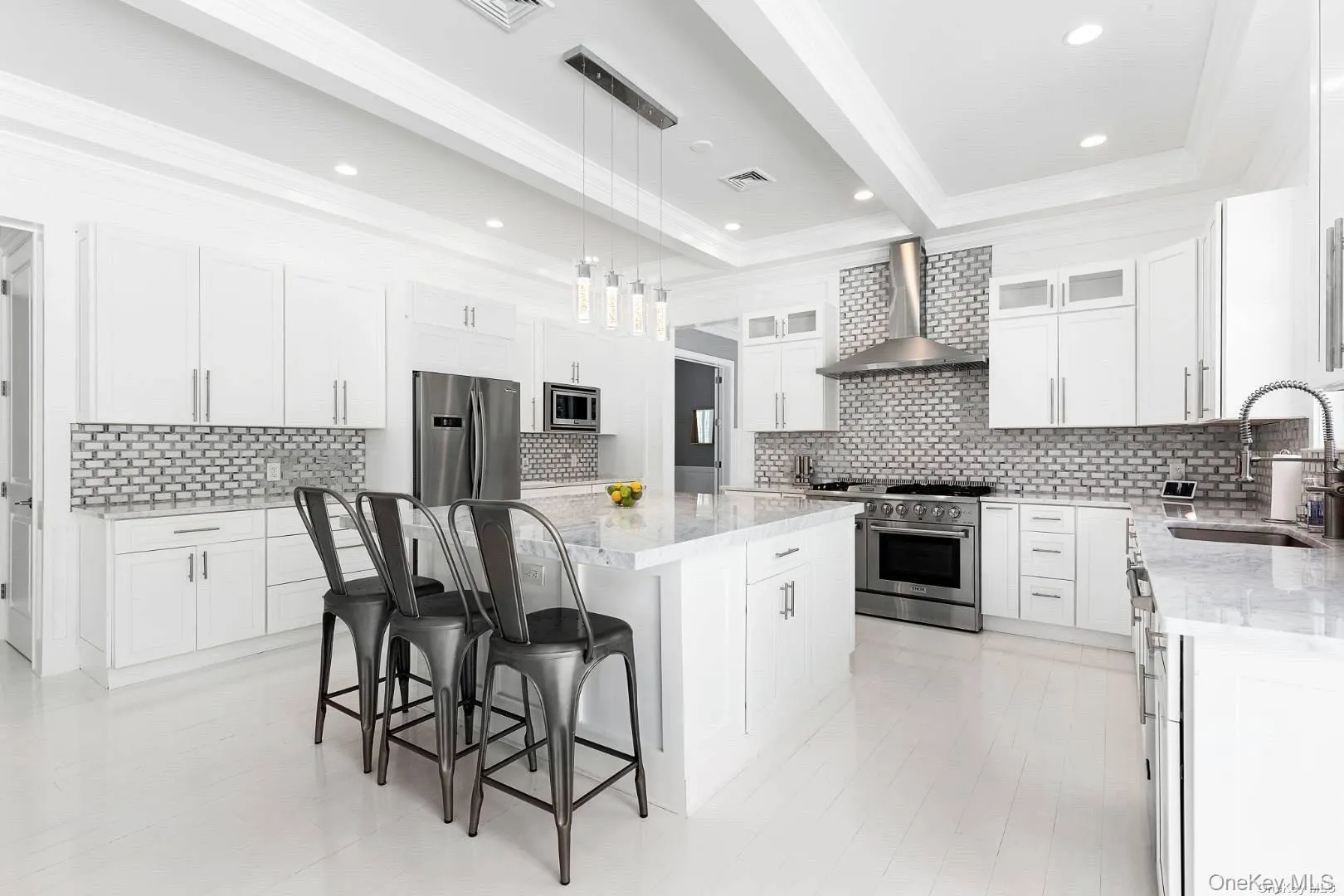 2 Sophia Court, Southampton, NY, 5 Bedrooms Bedrooms, 12 Rooms Rooms,6 BathroomsBathrooms,Residential Lease,Idx,Sophia,0,946037 2 Sophia Court, Southampton, NY, 5 Bedrooms Bedrooms, 12 Rooms Rooms,6 BathroomsBathrooms,Residential Lease,Idx,Sophia,0,946037