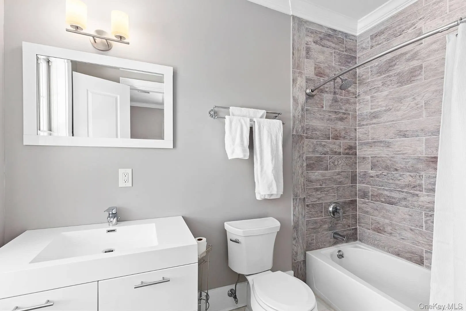 2 Sophia Court, Southampton, NY, 5 Bedrooms Bedrooms, 12 Rooms Rooms,6 BathroomsBathrooms,Residential Lease,Idx,Sophia,0,946037 2 Sophia Court, Southampton, NY, 5 Bedrooms Bedrooms, 12 Rooms Rooms,6 BathroomsBathrooms,Residential Lease,Idx,Sophia,0,946037