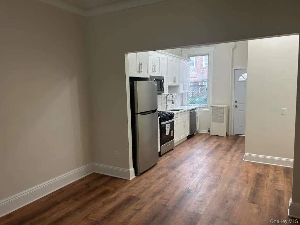 88-23 85th Street, New York, NY, 3 Bedrooms Bedrooms, 6 Rooms Rooms,1 BathroomBathrooms,Residential Lease,For Rent,85th,0,946039 88-23 85th Street, New York, NY, 3 Bedrooms Bedrooms, 6 Rooms Rooms,1 BathroomBathrooms,Residential Lease,For Rent,85th,0,946039