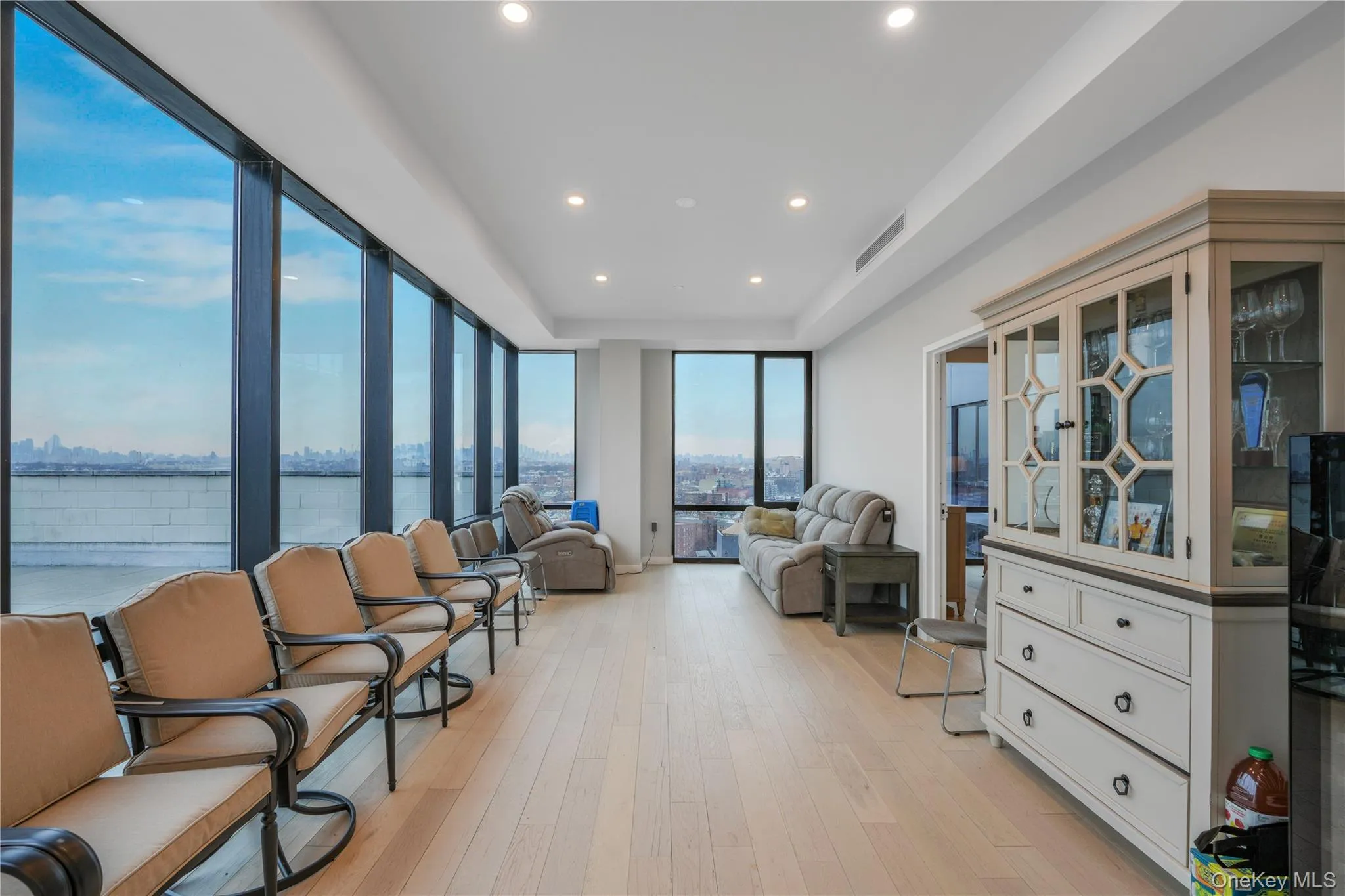 88-08 Justice Avenue, New York, NY, 3 Bedrooms Bedrooms, 8 Rooms Rooms,3 BathroomsBathrooms,Residential,For Rent,Justice,0,946283 88-08 Justice Avenue, New York, NY, 3 Bedrooms Bedrooms, 8 Rooms Rooms,3 BathroomsBathrooms,Residential,For Rent,Justice,0,946283