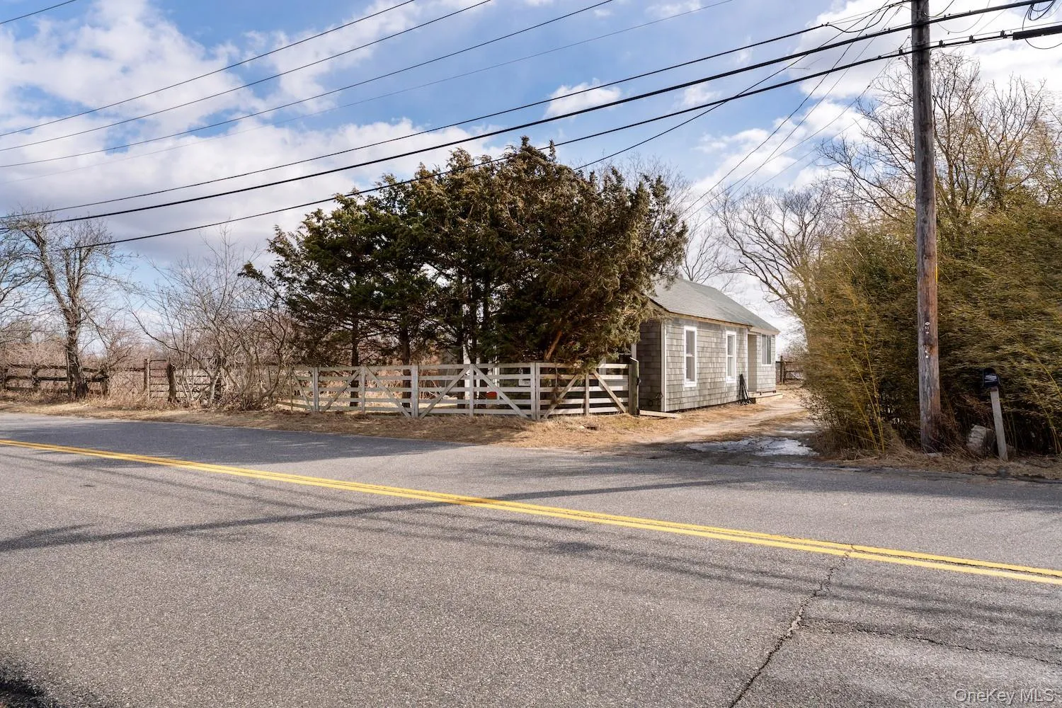 396 Reeves Avenue, Riverhead, NY, 1 Bedroom Bedrooms, 4 Rooms Rooms,1 BathroomBathrooms,Residential Lease,Idx,Reeves Avenue,0,946335 396 Reeves Avenue, Riverhead, NY, 1 Bedroom Bedrooms, 4 Rooms Rooms,1 BathroomBathrooms,Residential Lease,Idx,Reeves Avenue,0,946335