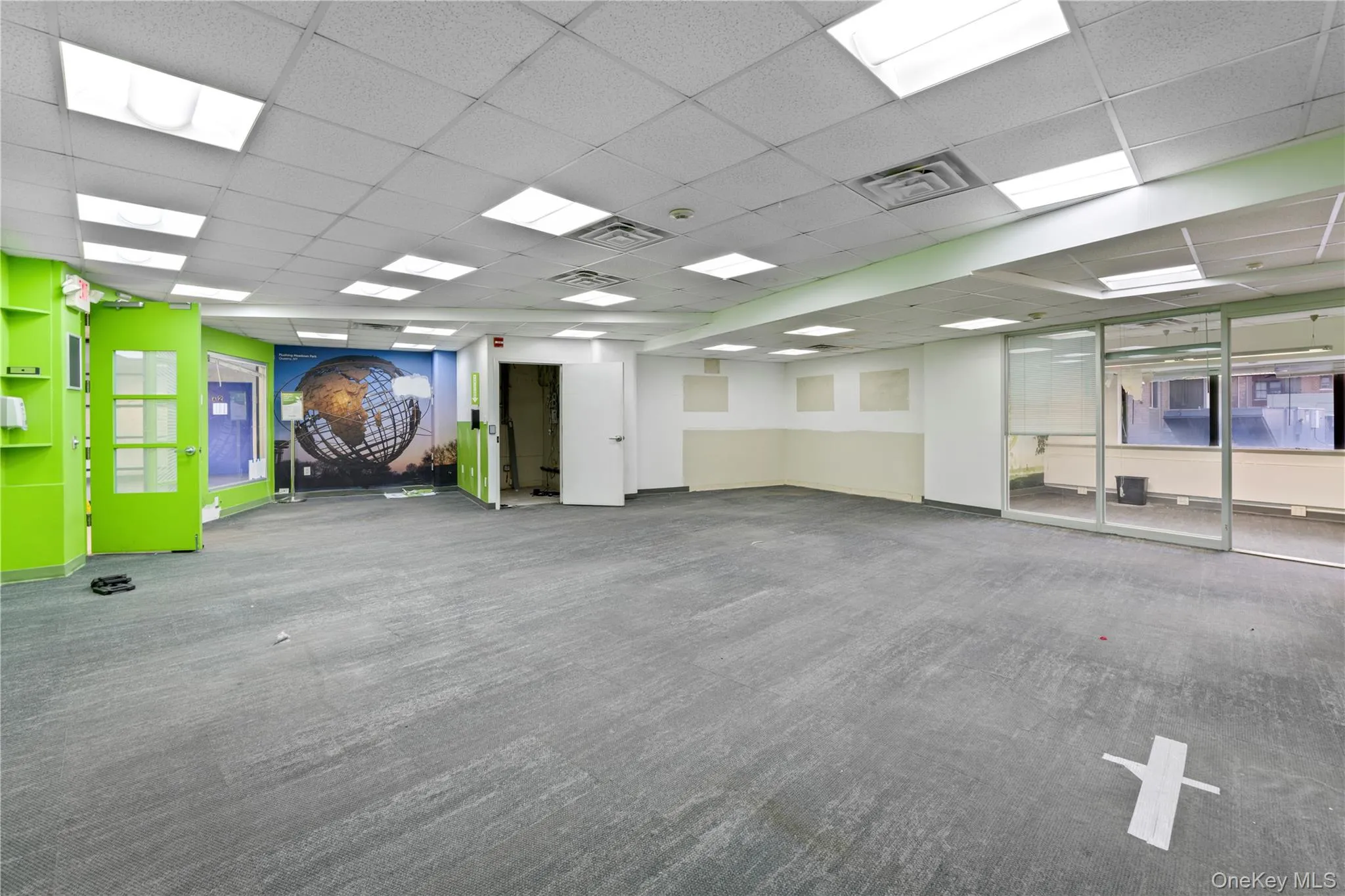 Misc room featuring a paneled ceiling Misc room featuring a paneled ceiling