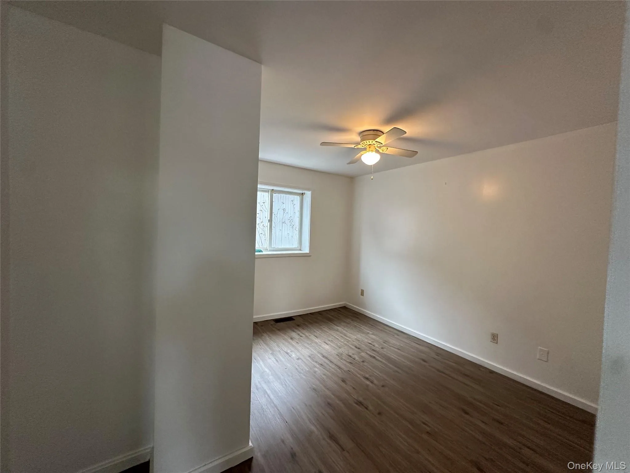 165 Ulster Avenue, Saugerties, NY, 1 Bedroom Bedrooms, 3 Rooms Rooms,1 BathroomBathrooms,Residential Lease,Idx,Ulster,0,946393 165 Ulster Avenue, Saugerties, NY, 1 Bedroom Bedrooms, 3 Rooms Rooms,1 BathroomBathrooms,Residential Lease,Idx,Ulster,0,946393