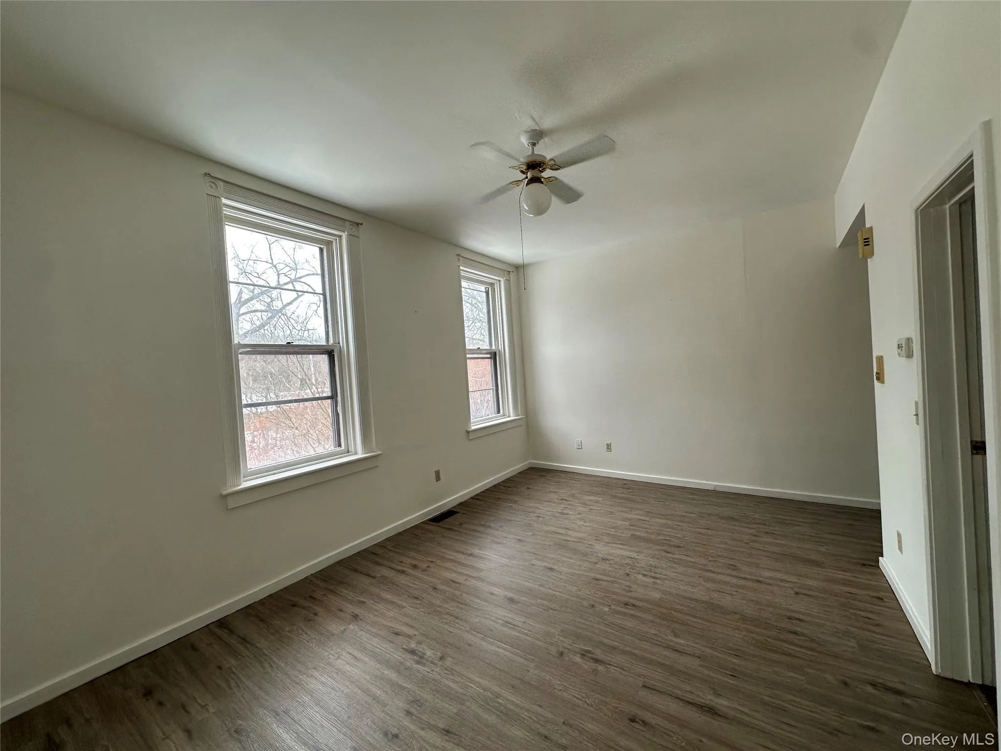 165 Ulster Avenue, Saugerties, NY, 1 Bedroom Bedrooms, 3 Rooms Rooms,1 BathroomBathrooms,Residential Lease,Idx,Ulster,0,946393 165 Ulster Avenue, Saugerties, NY, 1 Bedroom Bedrooms, 3 Rooms Rooms,1 BathroomBathrooms,Residential Lease,Idx,Ulster,0,946393