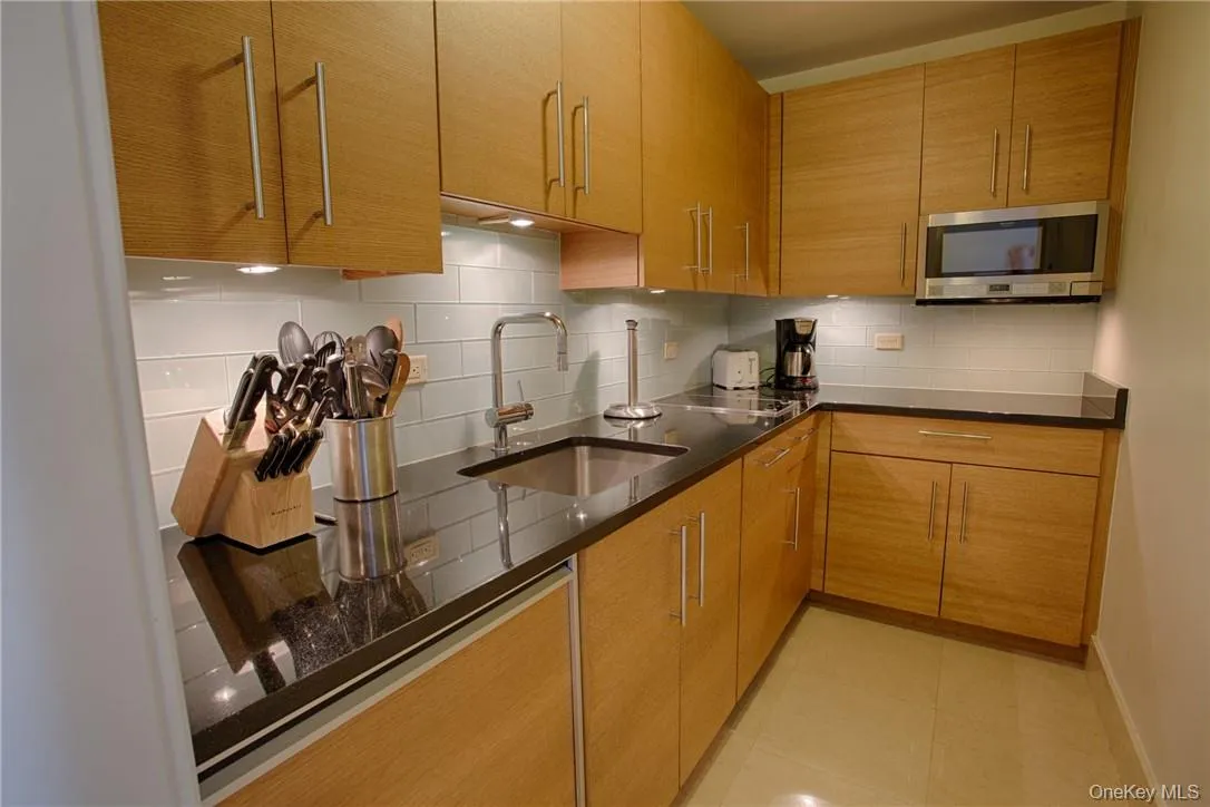 1 Renaissance Square, White Plains, NY, 1 Bedroom Bedrooms, 3 Rooms Rooms,1 BathroomBathrooms,Residential Lease,For Rent,Renaissance,0,946407 1 Renaissance Square, White Plains, NY, 1 Bedroom Bedrooms, 3 Rooms Rooms,1 BathroomBathrooms,Residential Lease,For Rent,Renaissance,0,946407