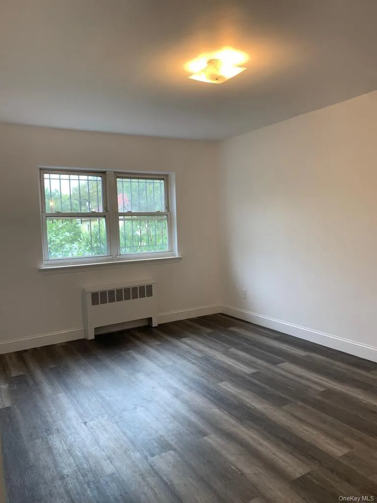 4410 Baychester Avenue, New York, NY, 3 Bedrooms Bedrooms, 6 Rooms Rooms,1 BathroomBathrooms,Residential Lease,For Rent,Baychester,0,946490 4410 Baychester Avenue, New York, NY, 3 Bedrooms Bedrooms, 6 Rooms Rooms,1 BathroomBathrooms,Residential Lease,For Rent,Baychester,0,946490