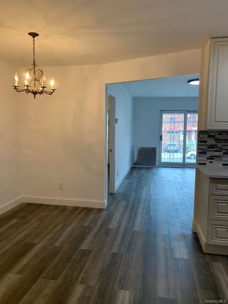 4410 Baychester Avenue, New York, NY, 3 Bedrooms Bedrooms, 6 Rooms Rooms,1 BathroomBathrooms,Residential Lease,For Rent,Baychester,0,946490 4410 Baychester Avenue, New York, NY, 3 Bedrooms Bedrooms, 6 Rooms Rooms,1 BathroomBathrooms,Residential Lease,For Rent,Baychester,0,946490