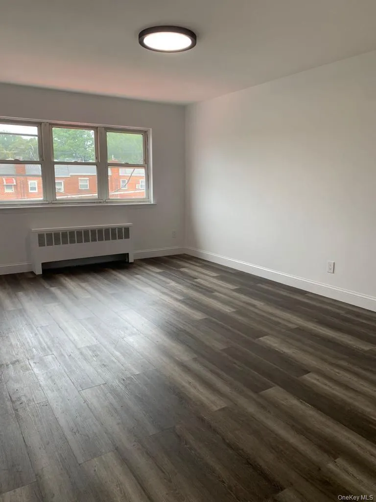 4410 Baychester Avenue, New York, NY, 3 Bedrooms Bedrooms, 6 Rooms Rooms,1 BathroomBathrooms,Residential Lease,For Rent,Baychester,0,946490 4410 Baychester Avenue, New York, NY, 3 Bedrooms Bedrooms, 6 Rooms Rooms,1 BathroomBathrooms,Residential Lease,For Rent,Baychester,0,946490