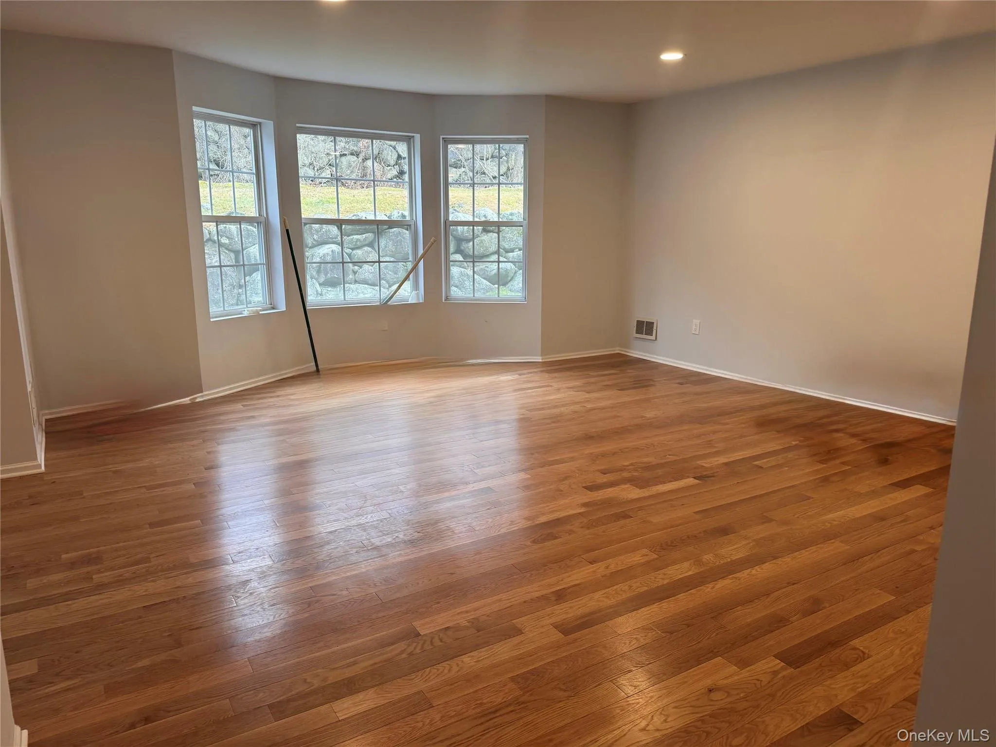 197 Ramapo Road, Haverstraw, NY, 1 Bedroom Bedrooms, 4 Rooms Rooms,1 BathroomBathrooms,Residential Lease,Idx,Ramapo,0,946492 197 Ramapo Road, Haverstraw, NY, 1 Bedroom Bedrooms, 4 Rooms Rooms,1 BathroomBathrooms,Residential Lease,Idx,Ramapo,0,946492
