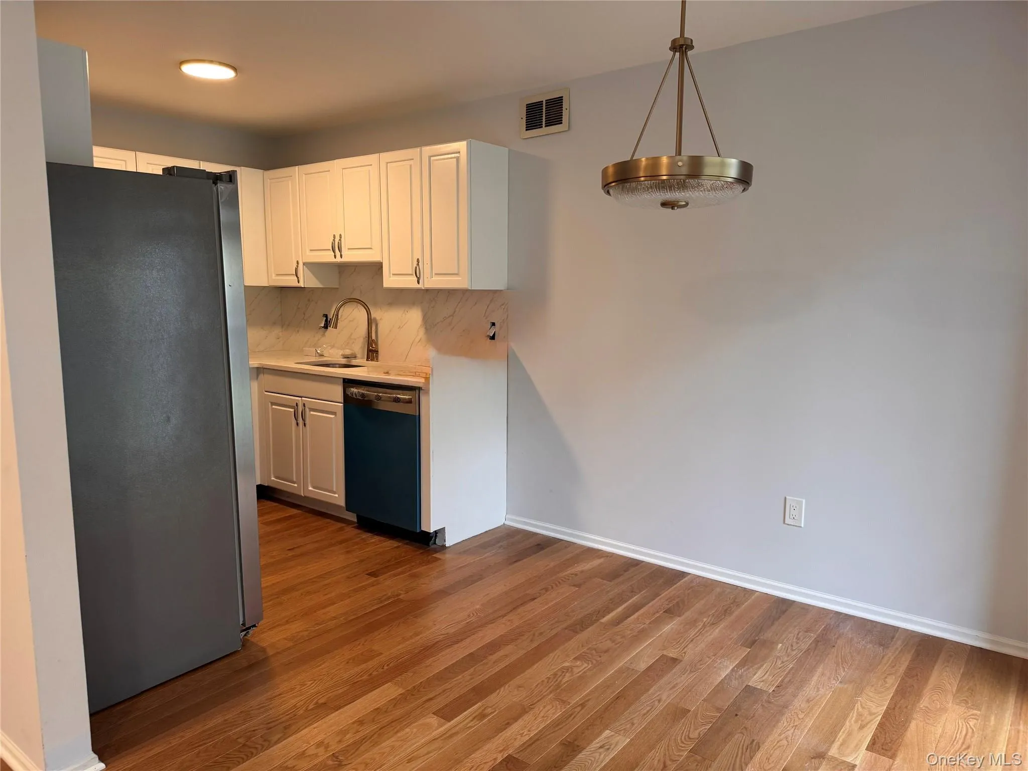 197 Ramapo Road, Haverstraw, NY, 1 Bedroom Bedrooms, 4 Rooms Rooms,1 BathroomBathrooms,Residential Lease,Idx,Ramapo,0,946492 197 Ramapo Road, Haverstraw, NY, 1 Bedroom Bedrooms, 4 Rooms Rooms,1 BathroomBathrooms,Residential Lease,Idx,Ramapo,0,946492
