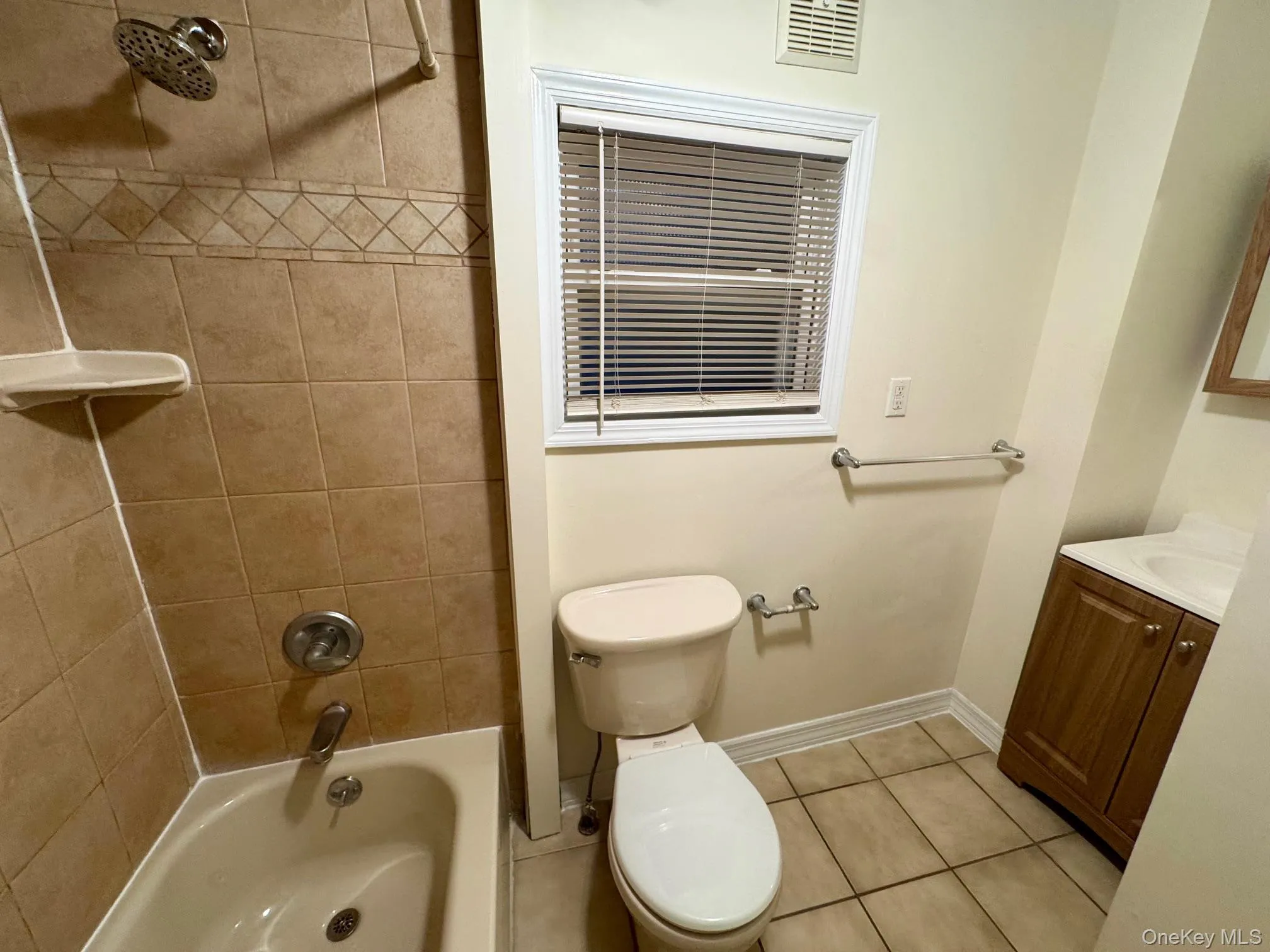 105 Burtis Street, Hempstead, NY, 2 Bedrooms Bedrooms, 5 Rooms Rooms,1 BathroomBathrooms,Residential Lease,Idx,Burtis,0,946534 105 Burtis Street, Hempstead, NY, 2 Bedrooms Bedrooms, 5 Rooms Rooms,1 BathroomBathrooms,Residential Lease,Idx,Burtis,0,946534