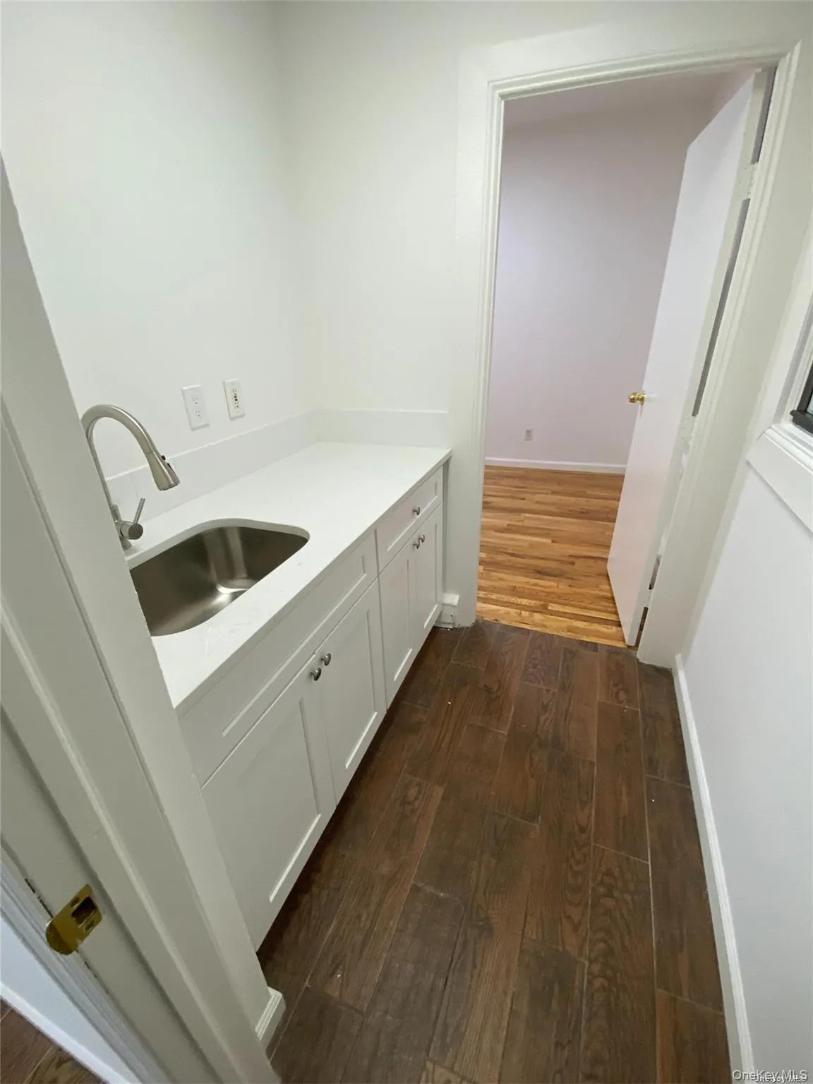 40-28 82nd Street, New York, NY, ,Commercial Lease,Idx,82nd,0,946561 40-28 82nd Street, New York, NY, ,Commercial Lease,Idx,82nd,0,946561