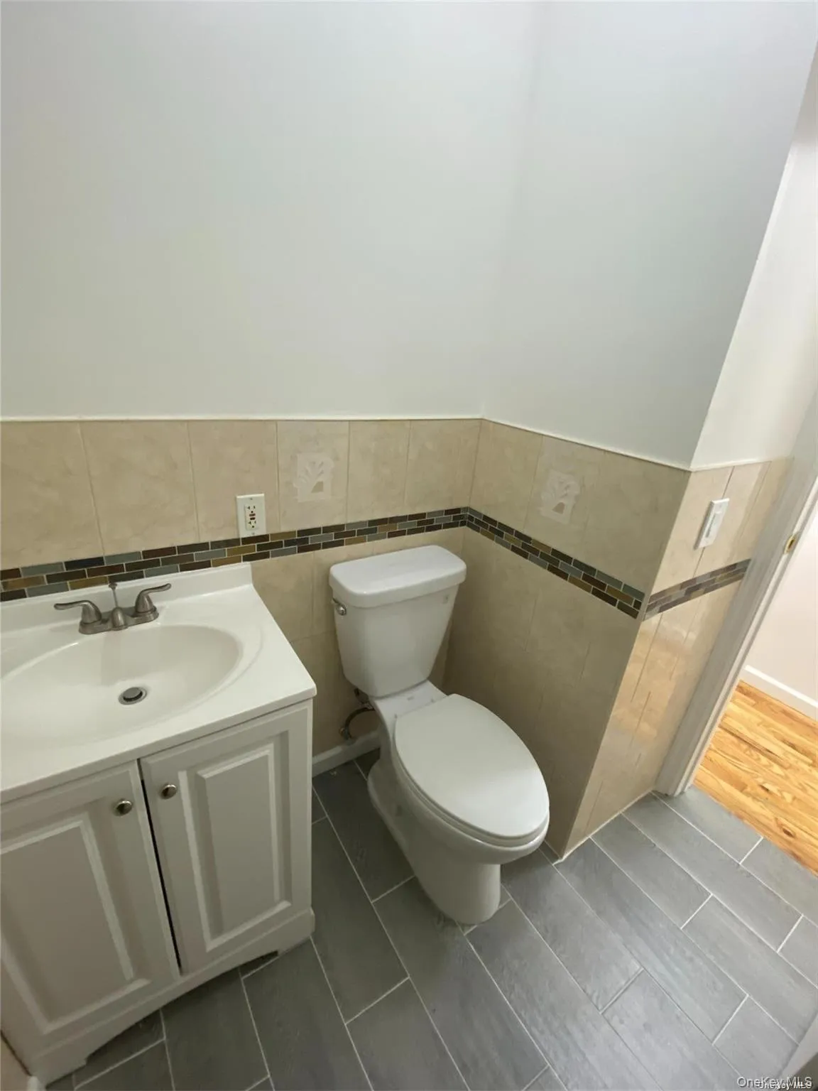 40-28 82nd Street, New York, NY, ,Commercial Lease,Idx,82nd,0,946561 40-28 82nd Street, New York, NY, ,Commercial Lease,Idx,82nd,0,946561