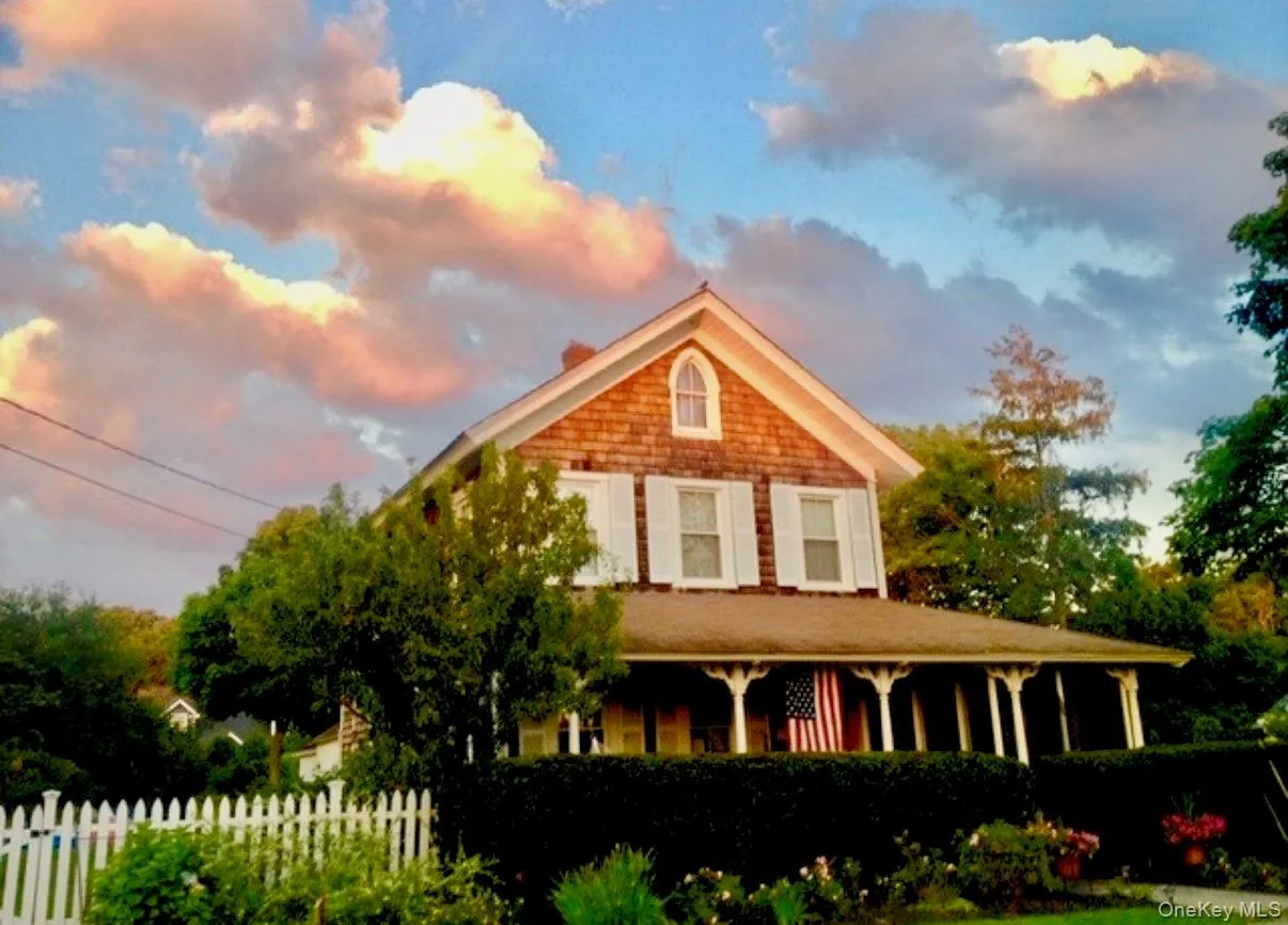 179 G Springville Road, Southampton, NY, 4 Bedrooms Bedrooms, 2 Rooms Rooms,2 BathroomsBathrooms,Residential Sale,For Rent,Springville,0,946609 179 G Springville Road, Southampton, NY, 4 Bedrooms Bedrooms, 2 Rooms Rooms,2 BathroomsBathrooms,Residential Sale,For Rent,Springville,0,946609