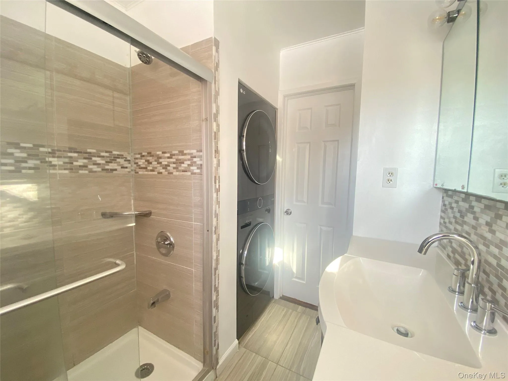 62 Harold Avenue, Hempstead, NY, 3 Bedrooms Bedrooms, 7 Rooms Rooms,2 BathroomsBathrooms,Residential Lease,Idx,Harold,0,946612 62 Harold Avenue, Hempstead, NY, 3 Bedrooms Bedrooms, 7 Rooms Rooms,2 BathroomsBathrooms,Residential Lease,Idx,Harold,0,946612