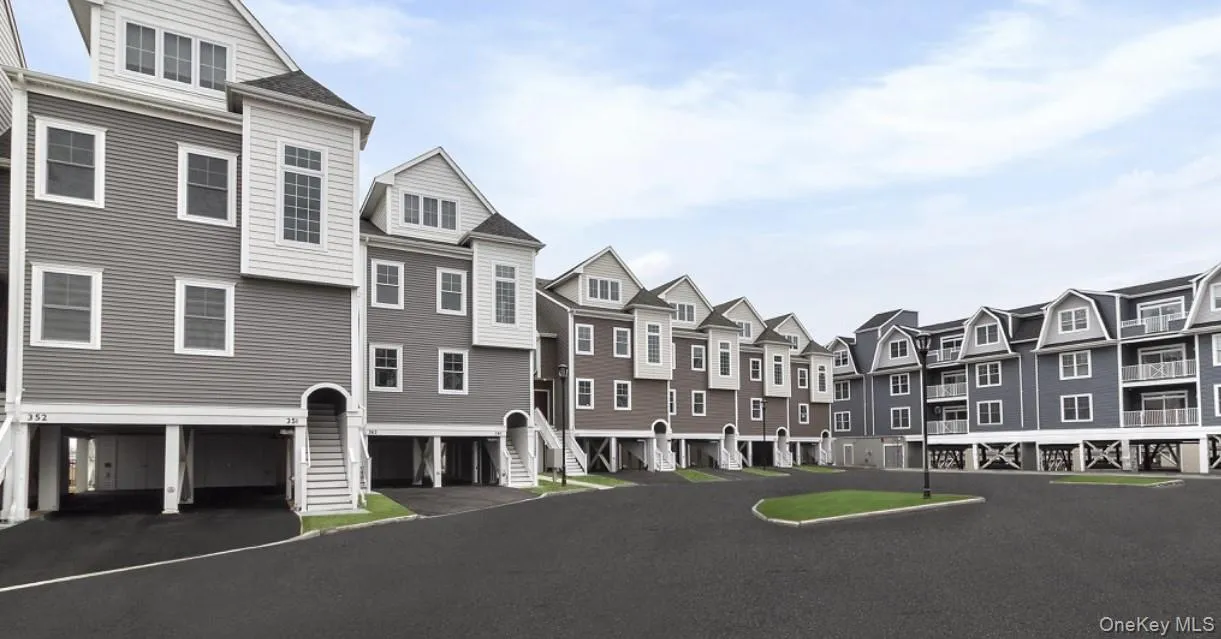 121 Marina Pointe Drive, Hempstead, NY, 2 Bedrooms Bedrooms, 7 Rooms Rooms,2 BathroomsBathrooms,Residential,For Rent,Marina Pointe,0,946618 121 Marina Pointe Drive, Hempstead, NY, 2 Bedrooms Bedrooms, 7 Rooms Rooms,2 BathroomsBathrooms,Residential,For Rent,Marina Pointe,0,946618