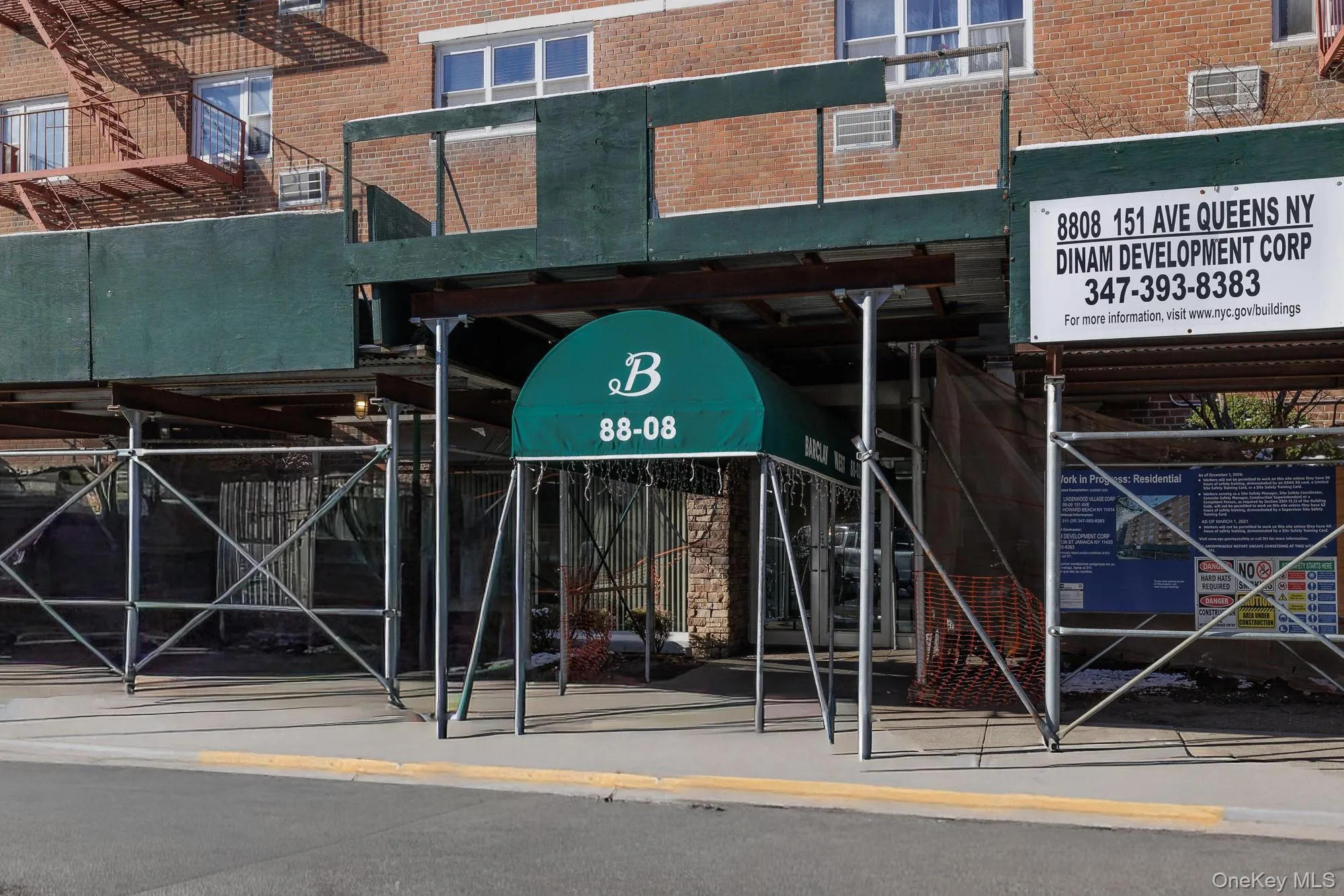 Prime location close to shopping, public transportation & express buses to Manhattan Prime location close to shopping, public transportation & express buses to Manhattan