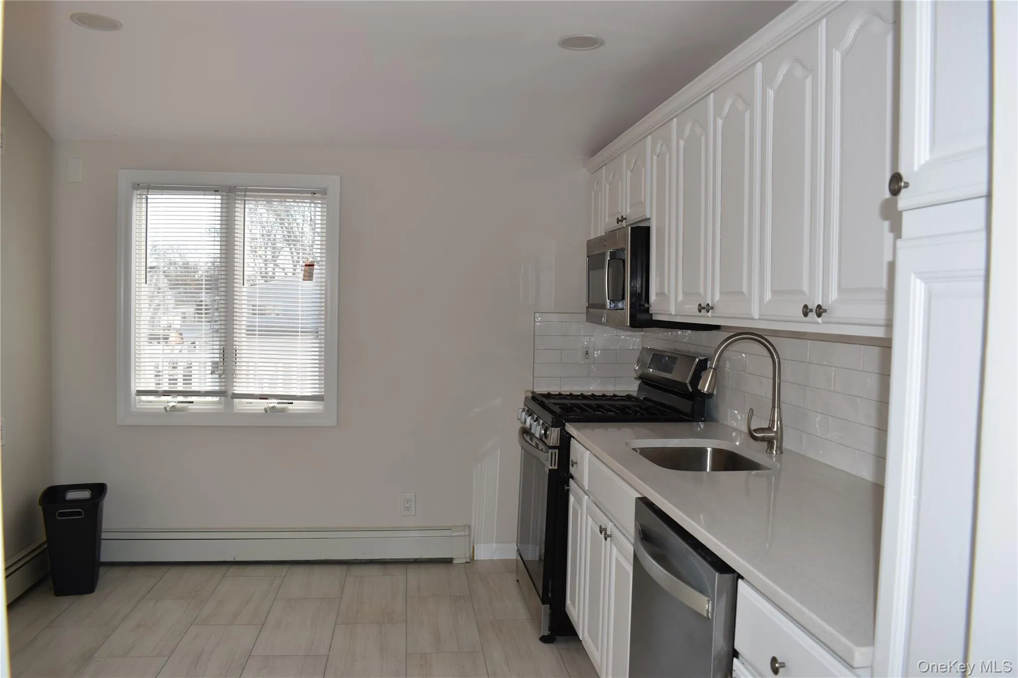 6 Geiger Place, Babylon, NY, 3 Bedrooms Bedrooms, 6 Rooms Rooms,1 BathroomBathrooms,Residential Lease,Idx,Geiger,0,946739 6 Geiger Place, Babylon, NY, 3 Bedrooms Bedrooms, 6 Rooms Rooms,1 BathroomBathrooms,Residential Lease,Idx,Geiger,0,946739