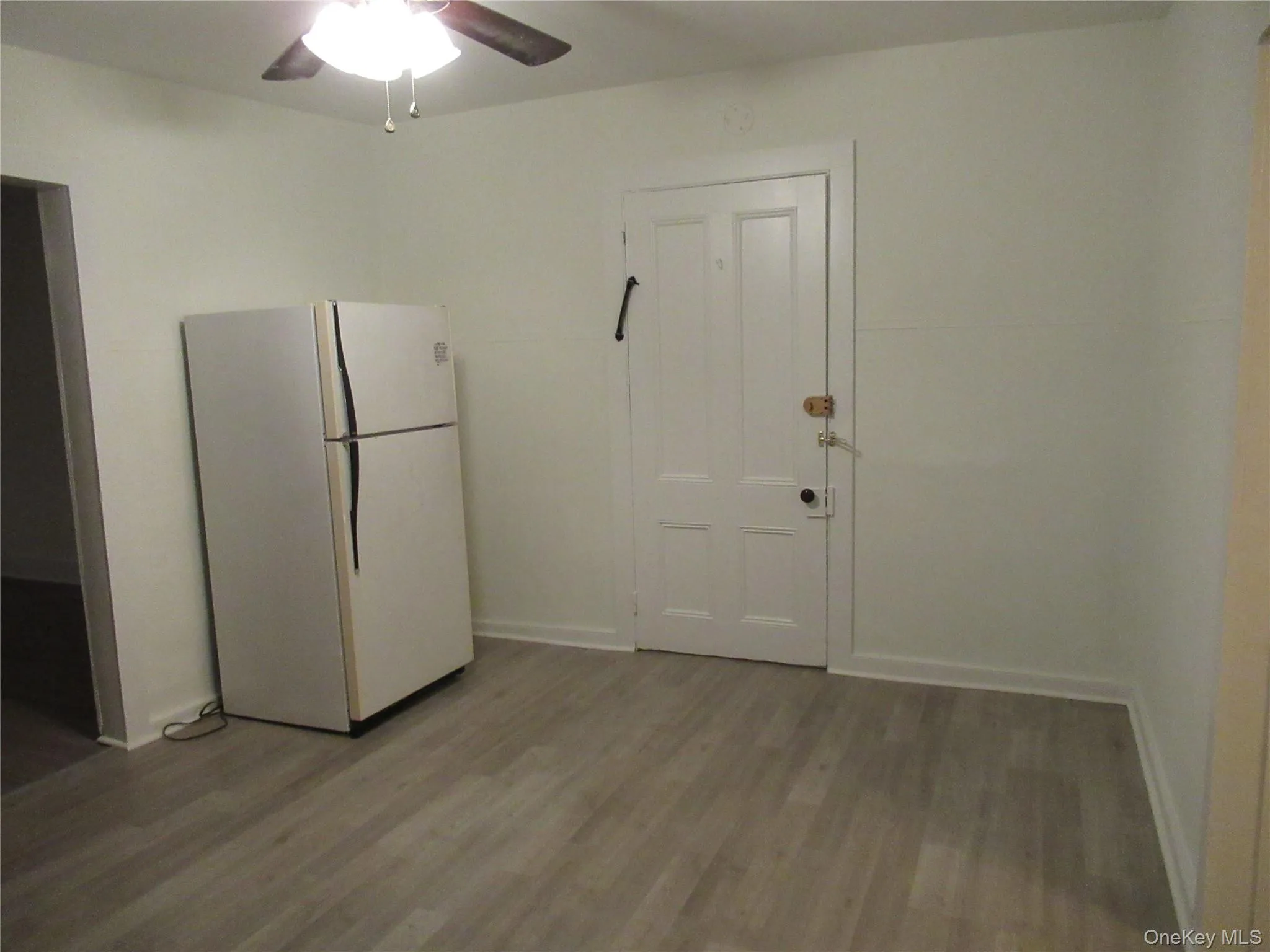 26 Oakland Avenue, Warwick (town), NY, 1 Bedroom Bedrooms, 3 Rooms Rooms,1 BathroomBathrooms,Residential Lease,Idx,Oakland,0,946773 26 Oakland Avenue, Warwick (town), NY, 1 Bedroom Bedrooms, 3 Rooms Rooms,1 BathroomBathrooms,Residential Lease,Idx,Oakland,0,946773