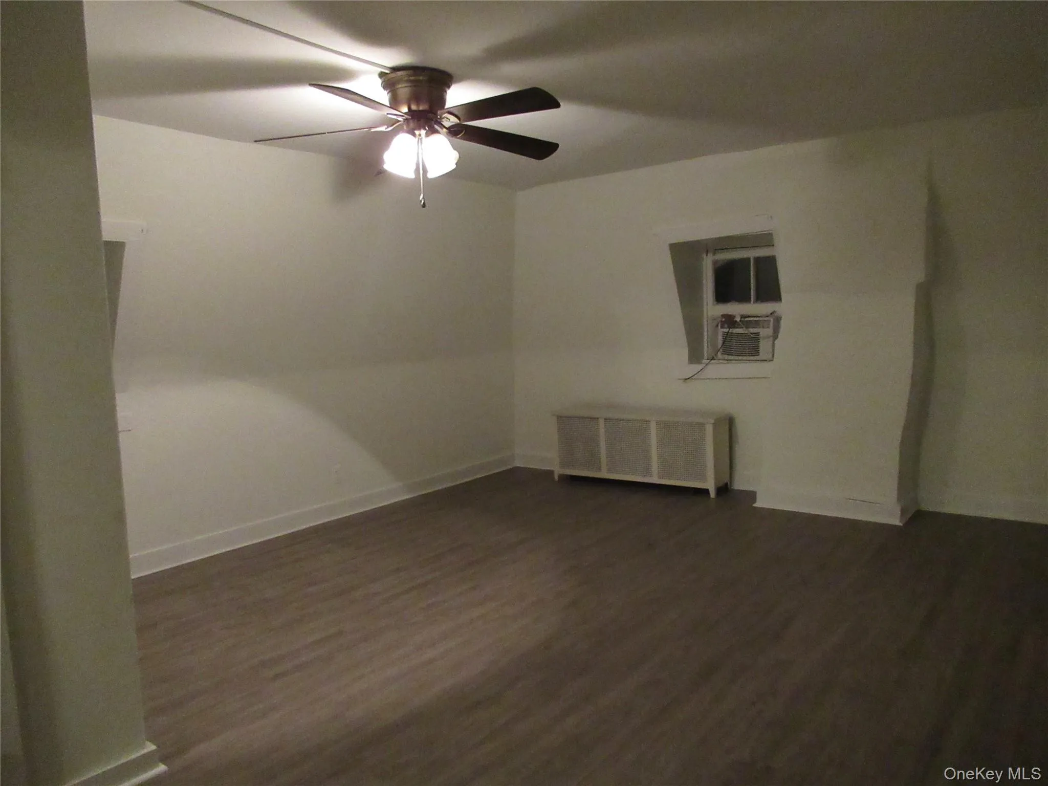 26 Oakland Avenue, Warwick (town), NY, 1 Bedroom Bedrooms, 3 Rooms Rooms,1 BathroomBathrooms,Residential Lease,Idx,Oakland,0,946773 26 Oakland Avenue, Warwick (town), NY, 1 Bedroom Bedrooms, 3 Rooms Rooms,1 BathroomBathrooms,Residential Lease,Idx,Oakland,0,946773