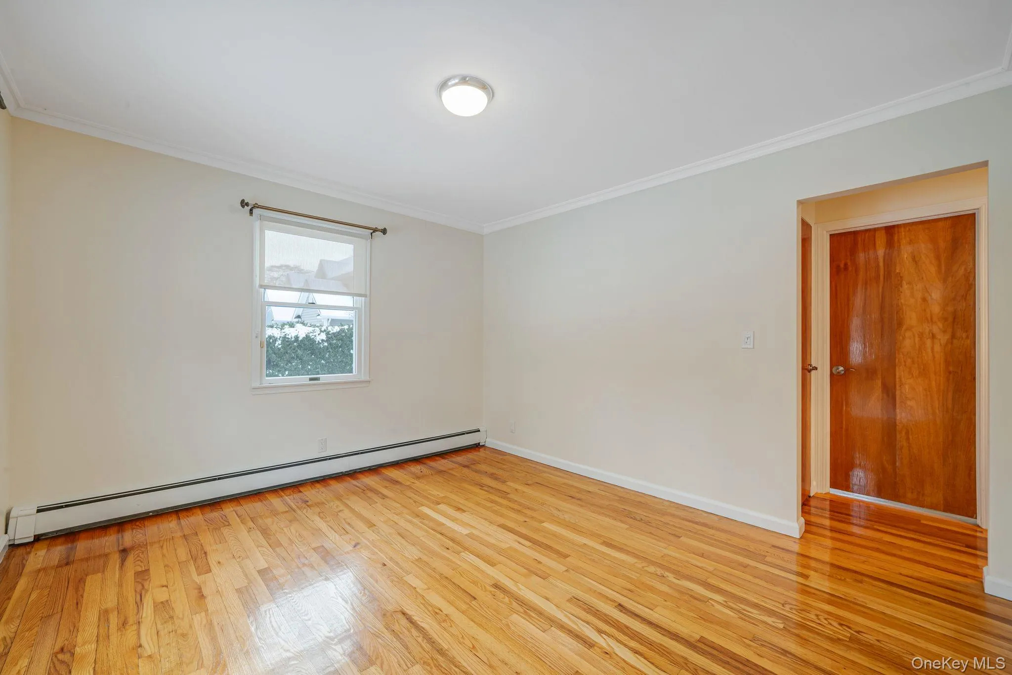 Separate dining room Separate dining room