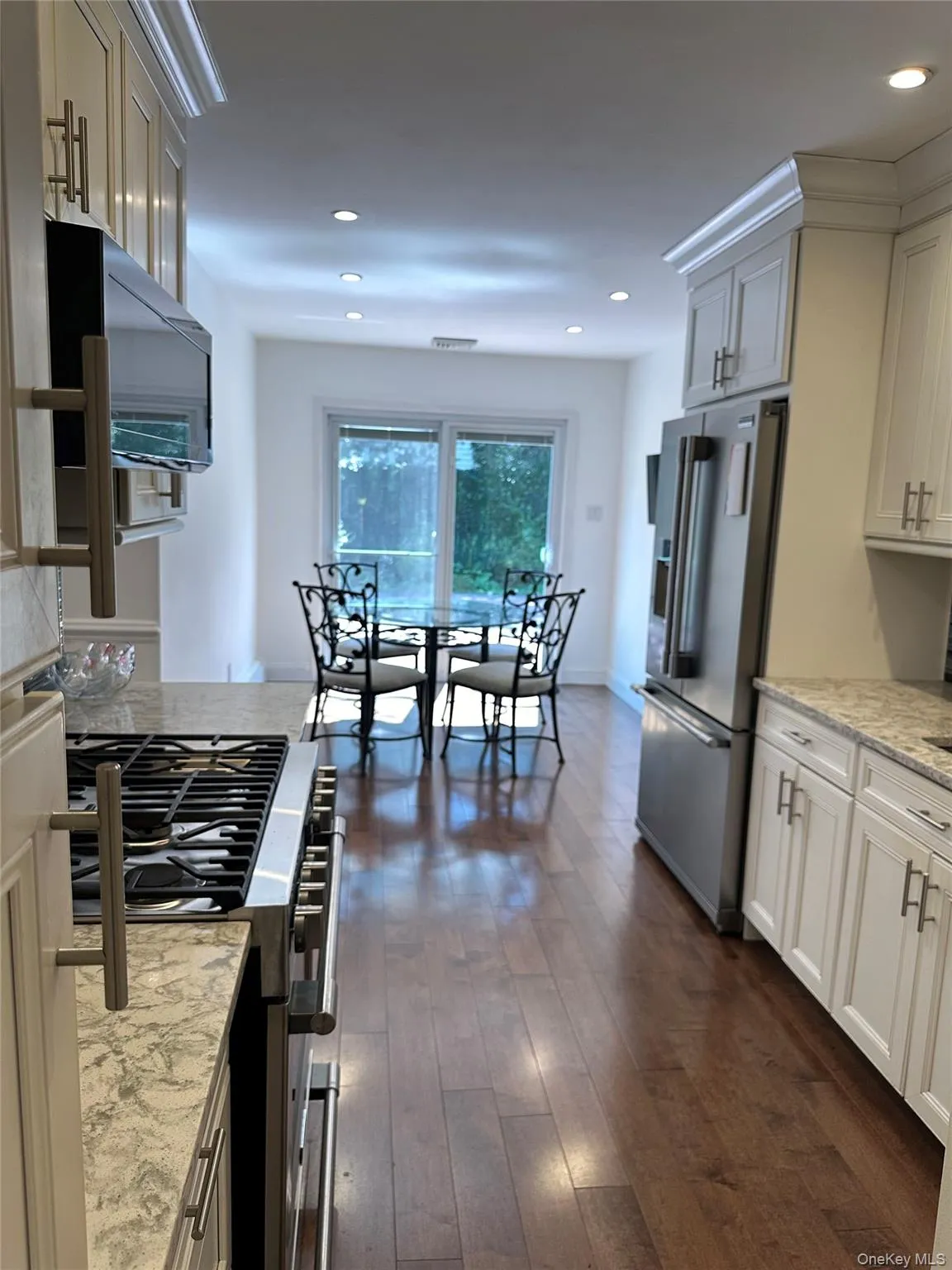 280 Terry Rd, Smithtown, NY, 4 Bedrooms Bedrooms, 8 Rooms Rooms,1 BathroomBathrooms,Residential Lease,Idx,Terry Rd,0,946819 280 Terry Rd, Smithtown, NY, 4 Bedrooms Bedrooms, 8 Rooms Rooms,1 BathroomBathrooms,Residential Lease,Idx,Terry Rd,0,946819